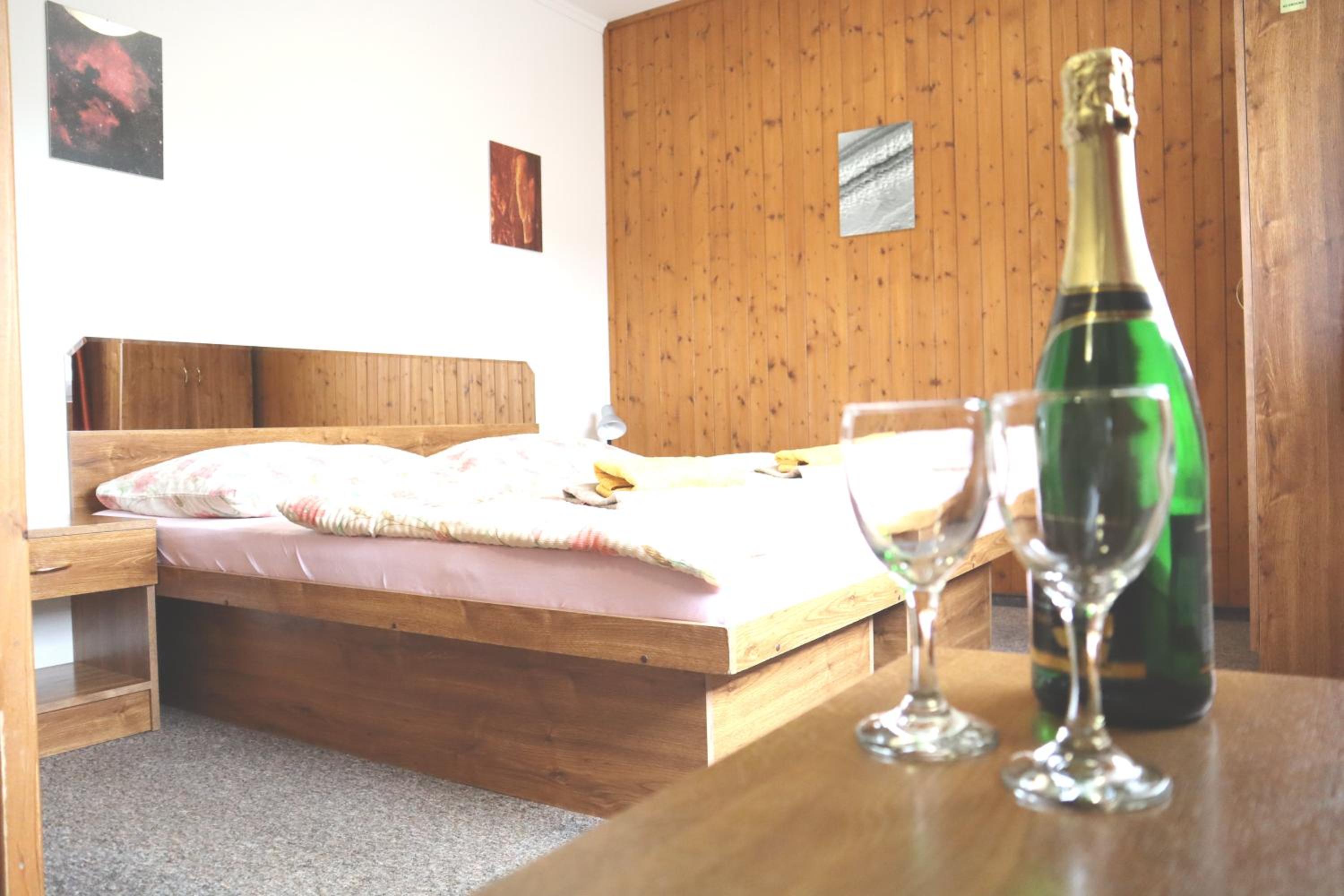 King Room With Spa Bath - Photo 4
