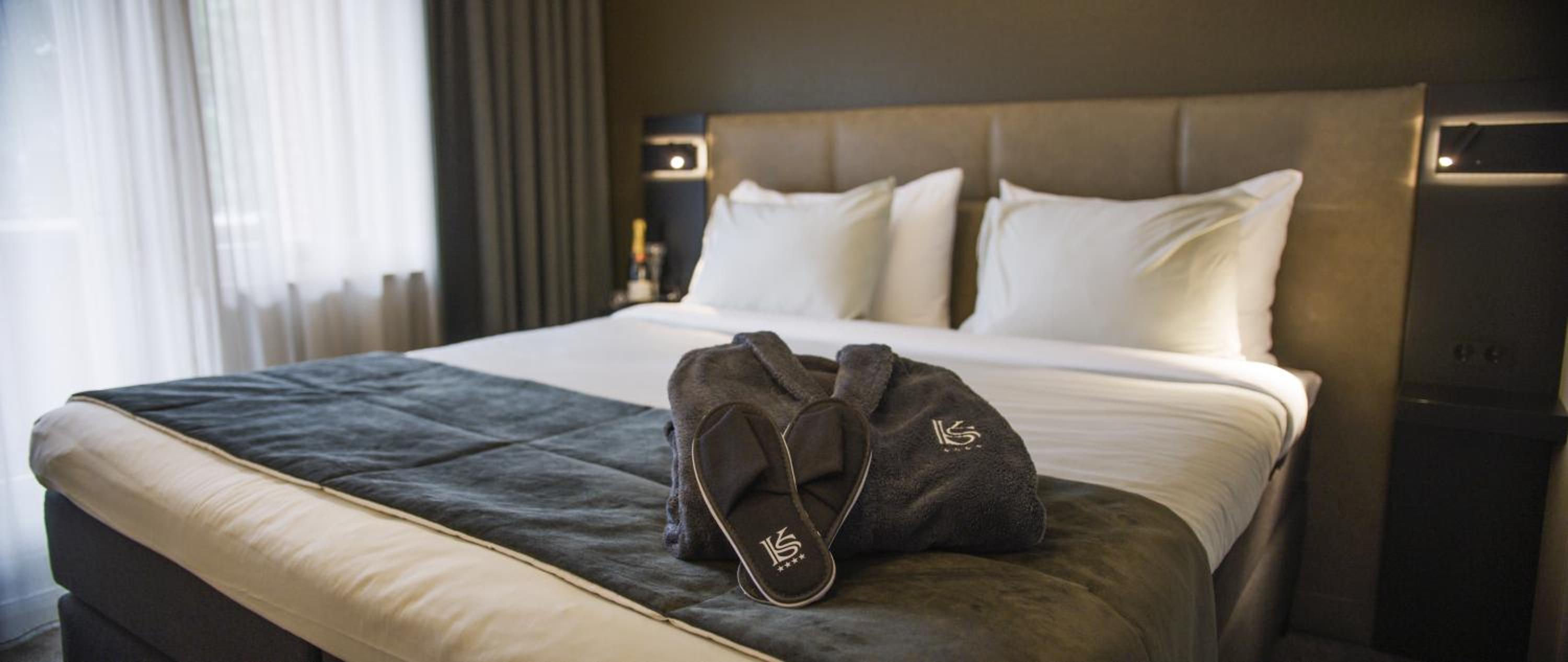 Grand Suite Wellness with balcony photo 2