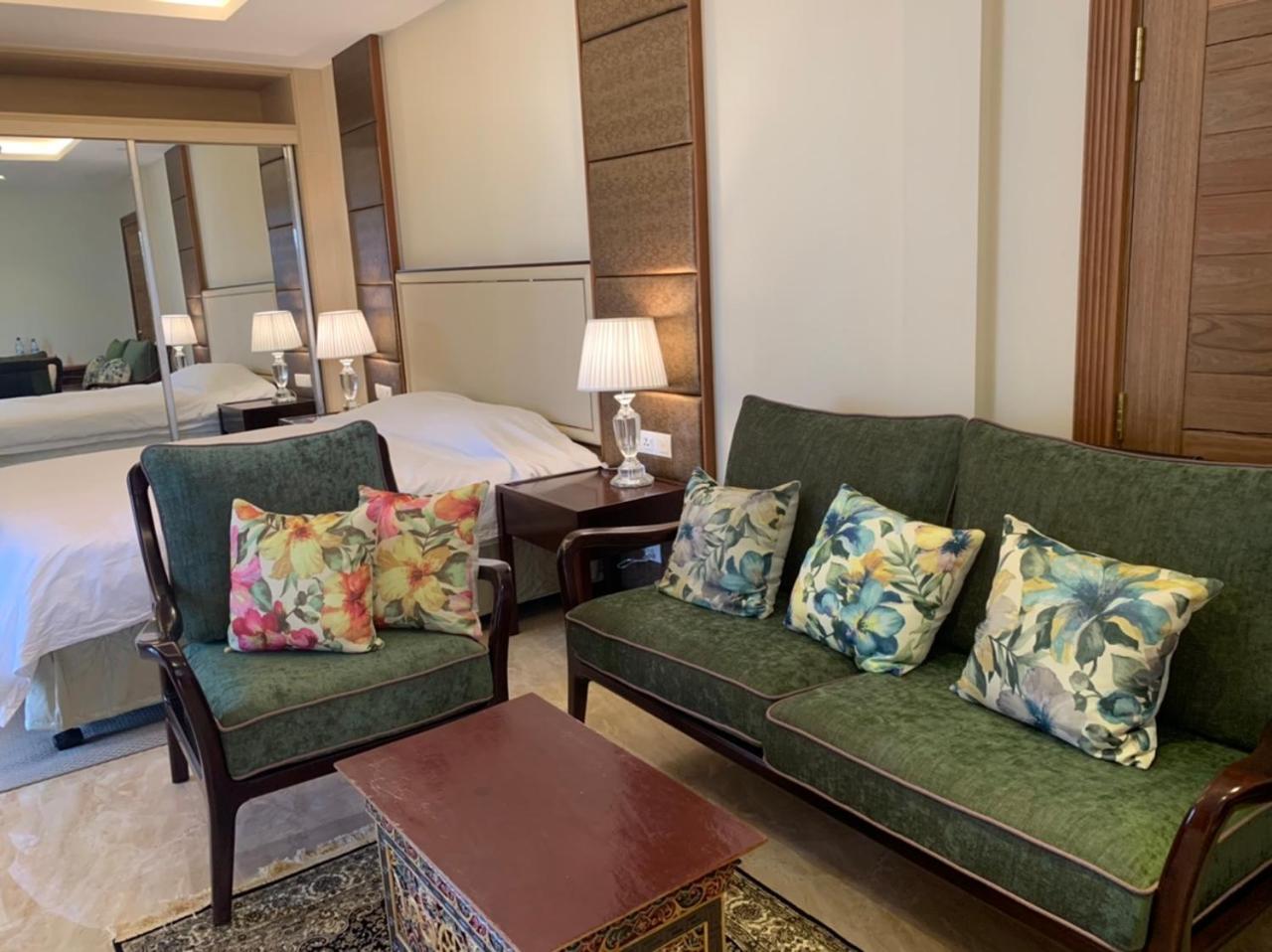 Deluxe Balcony Room