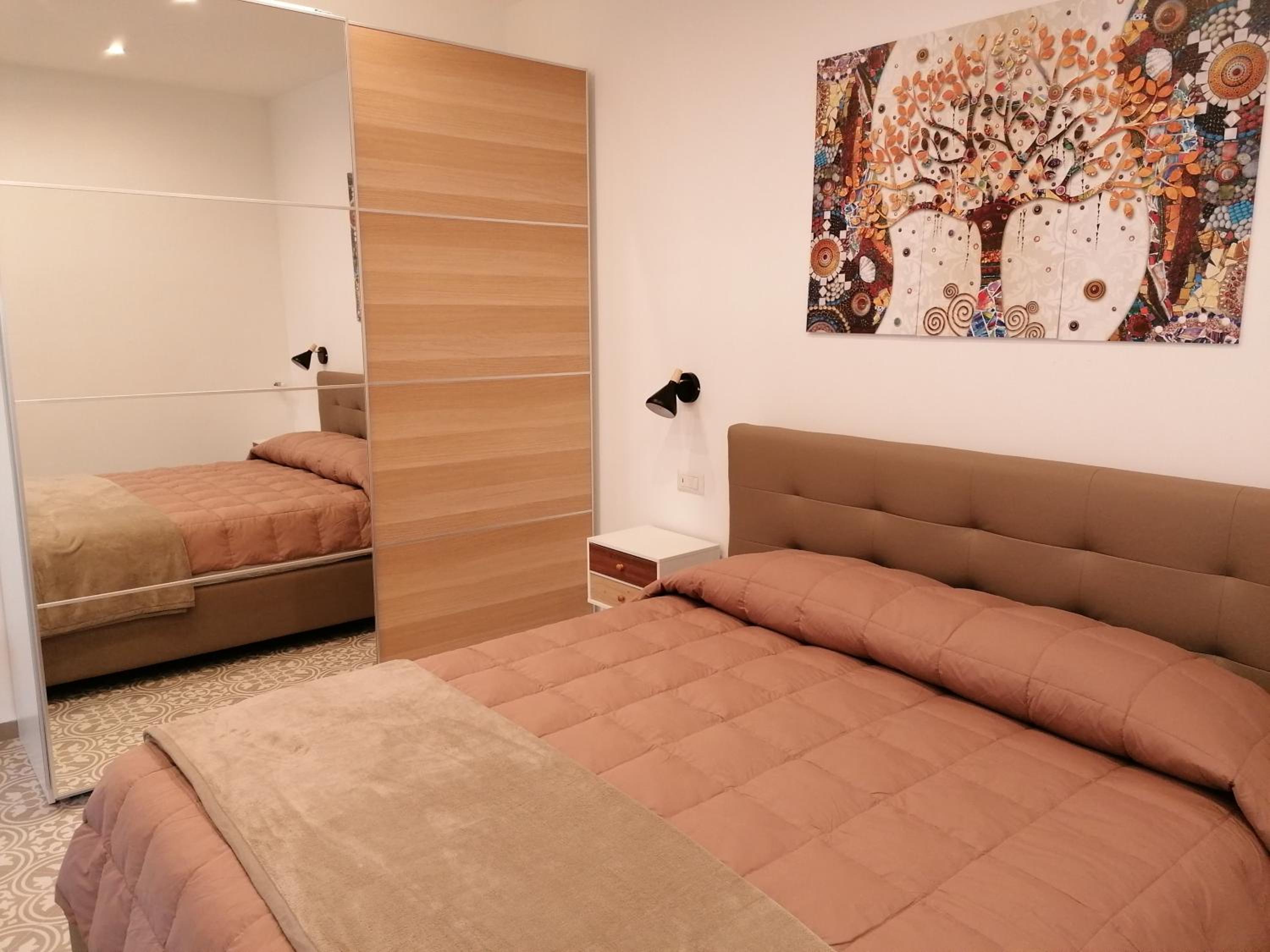 Apartment with Terrace - Photo 6