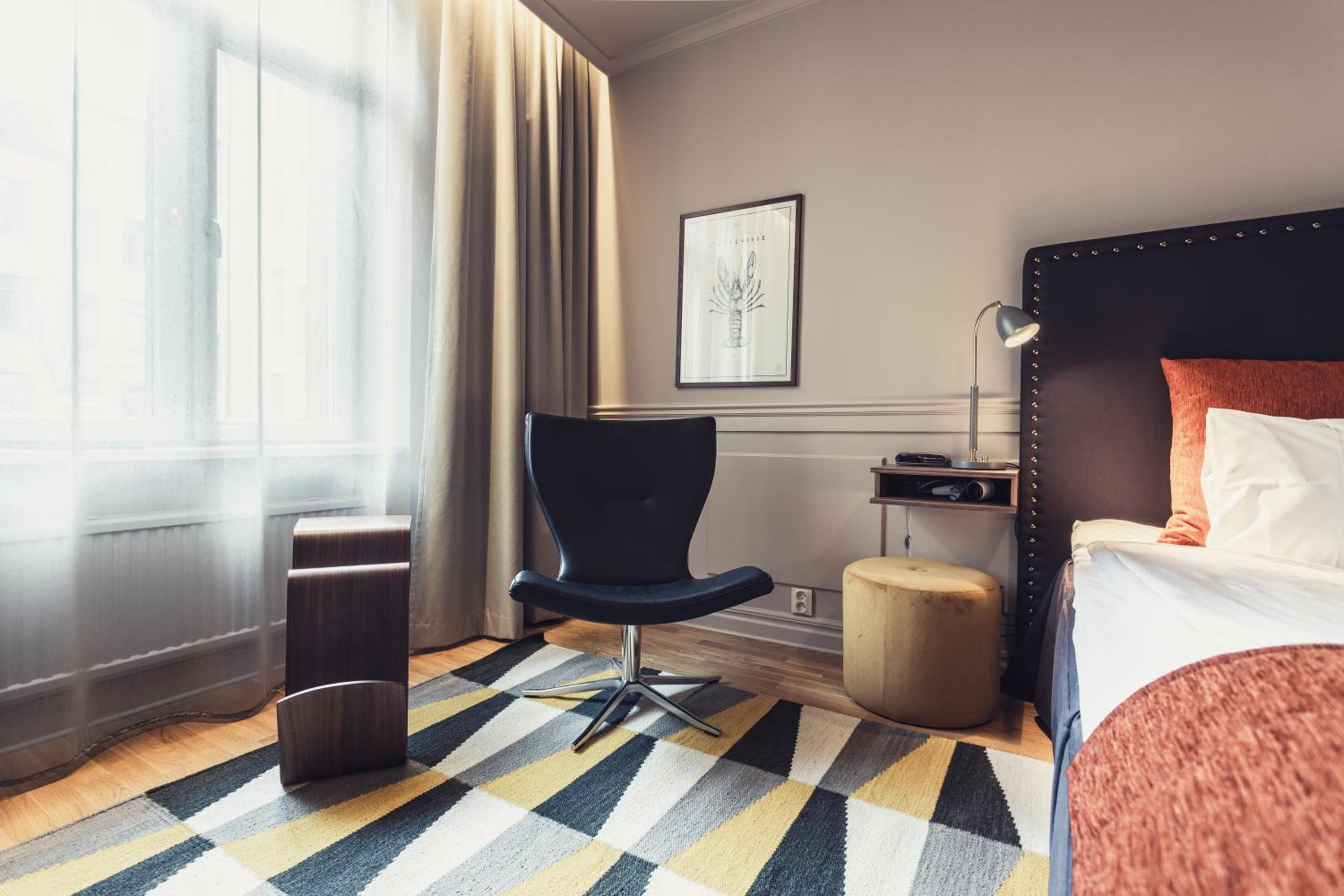 Standard Twin Room - Photo 10