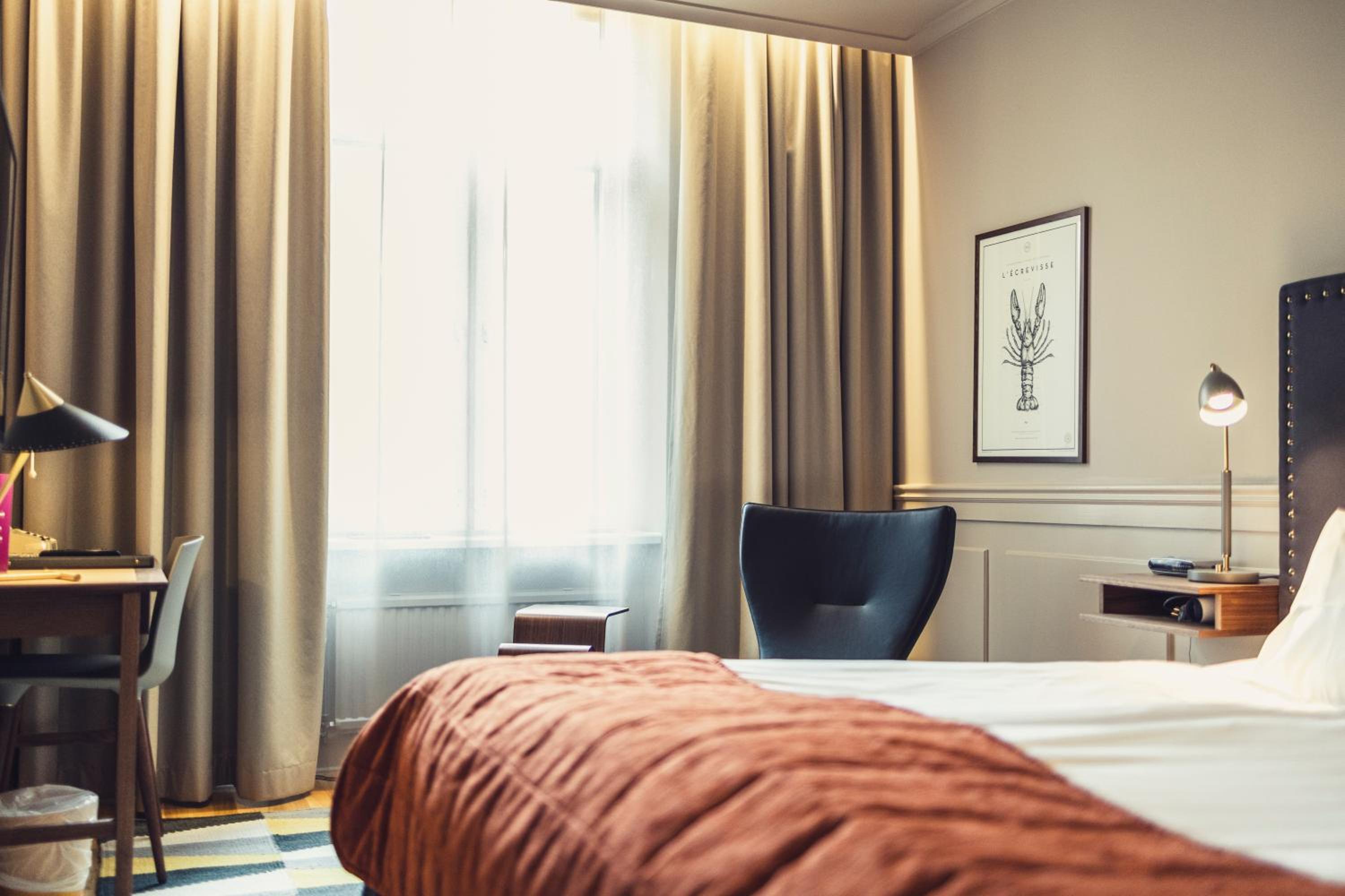 Standard Twin Room - Photo 16