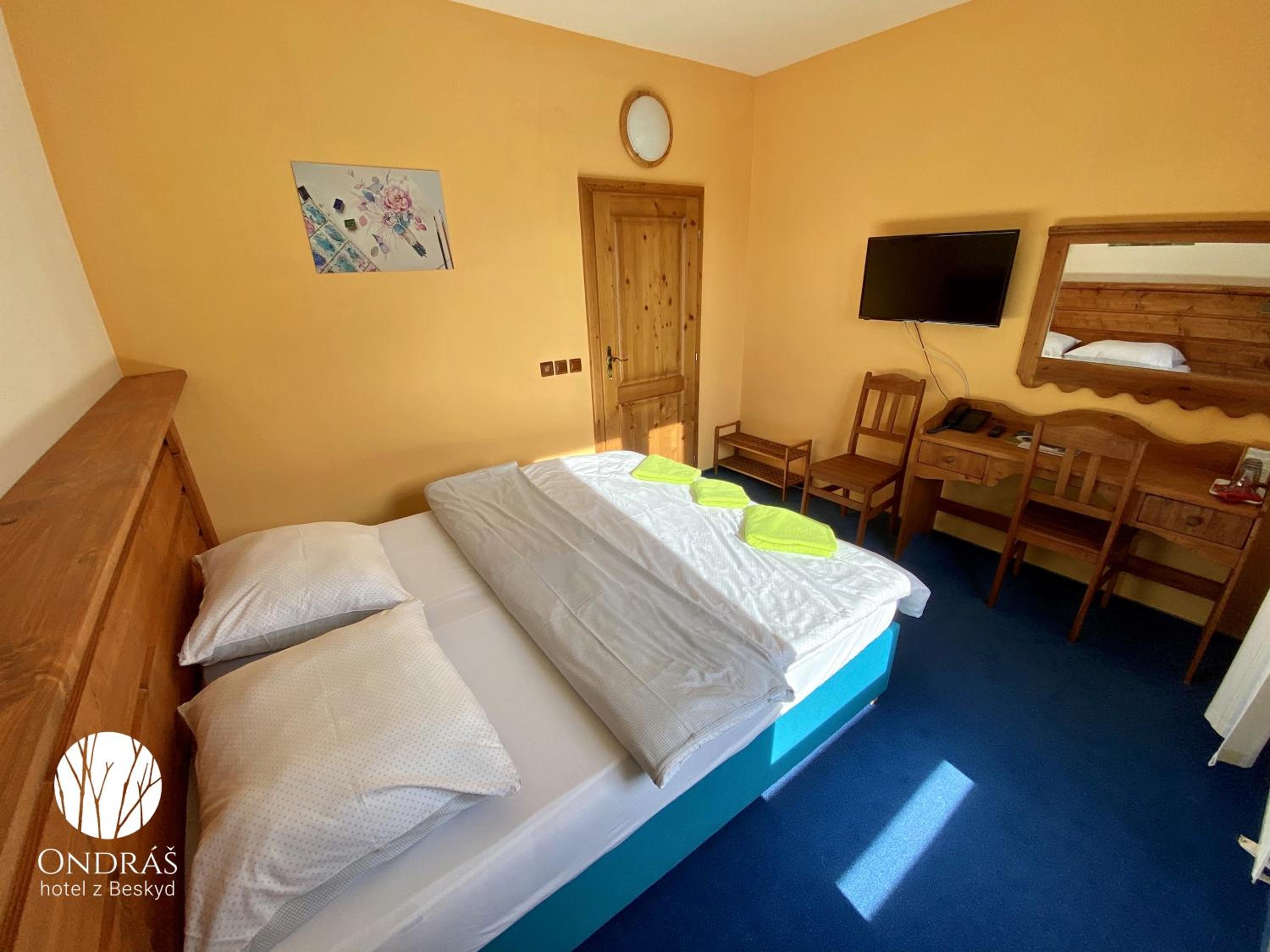 Standard Double Room - Photo 2