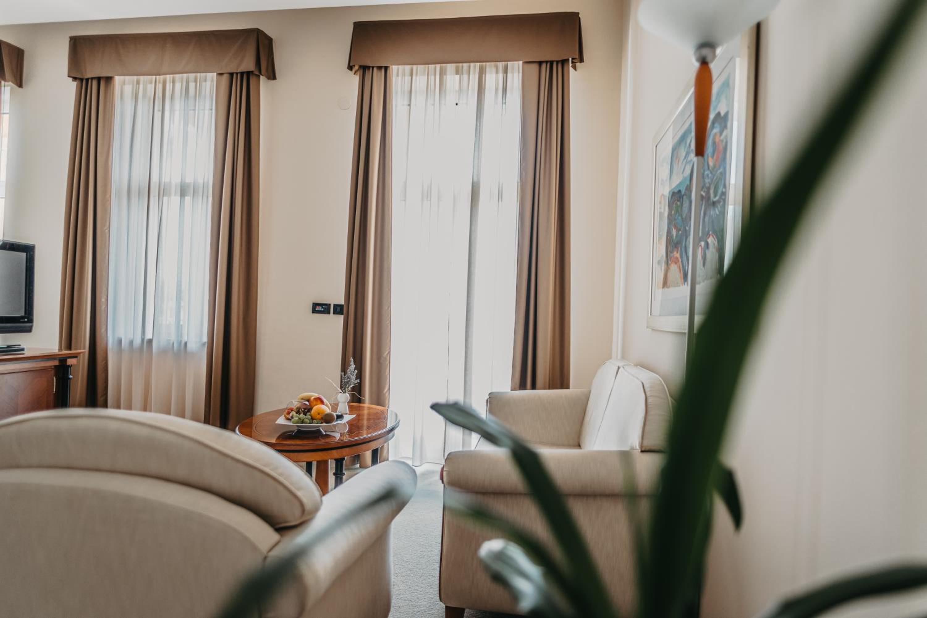 Luxury Double Room with Balcony and Sea View - Photo 3