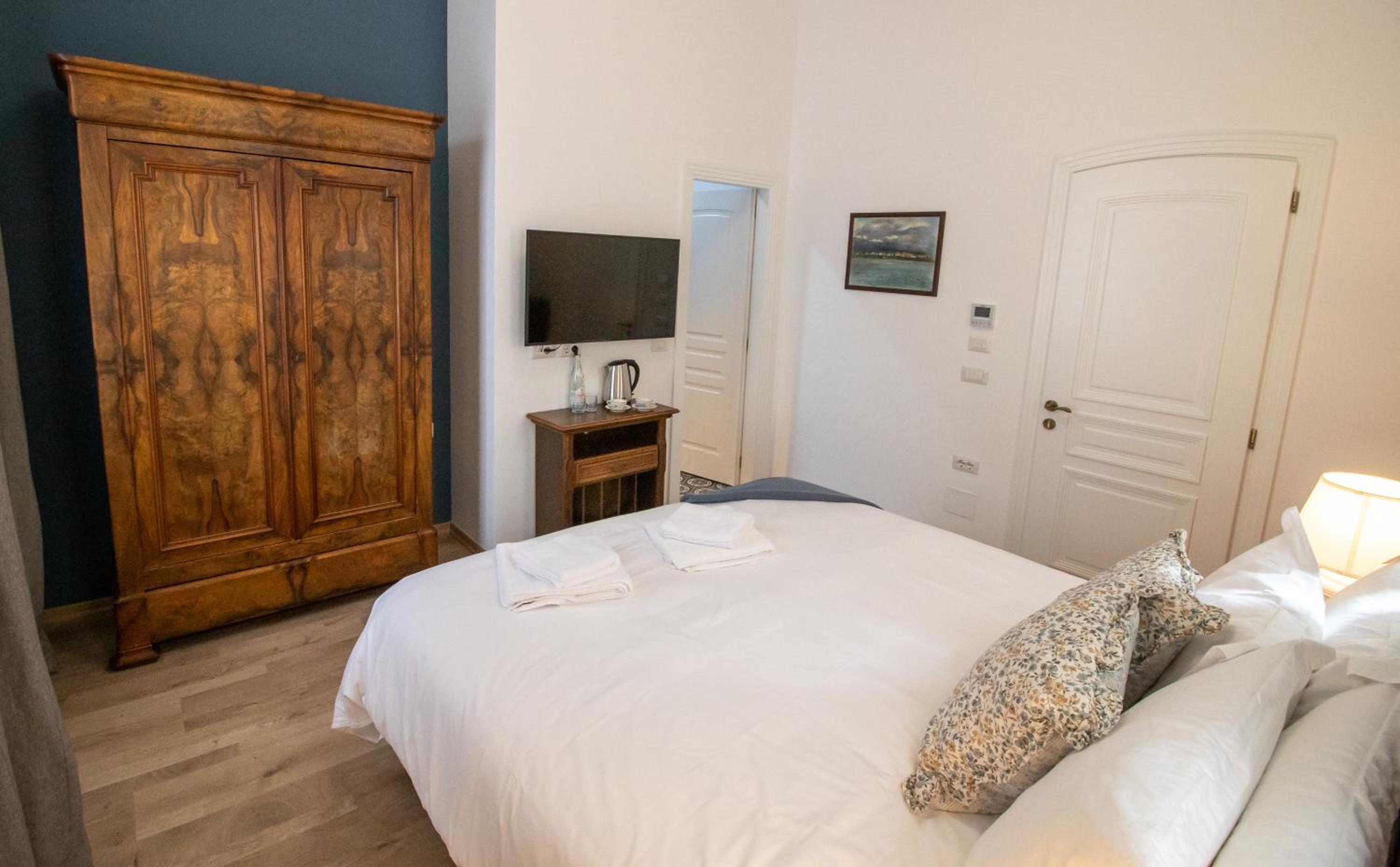Deluxe Queen Room photo 2