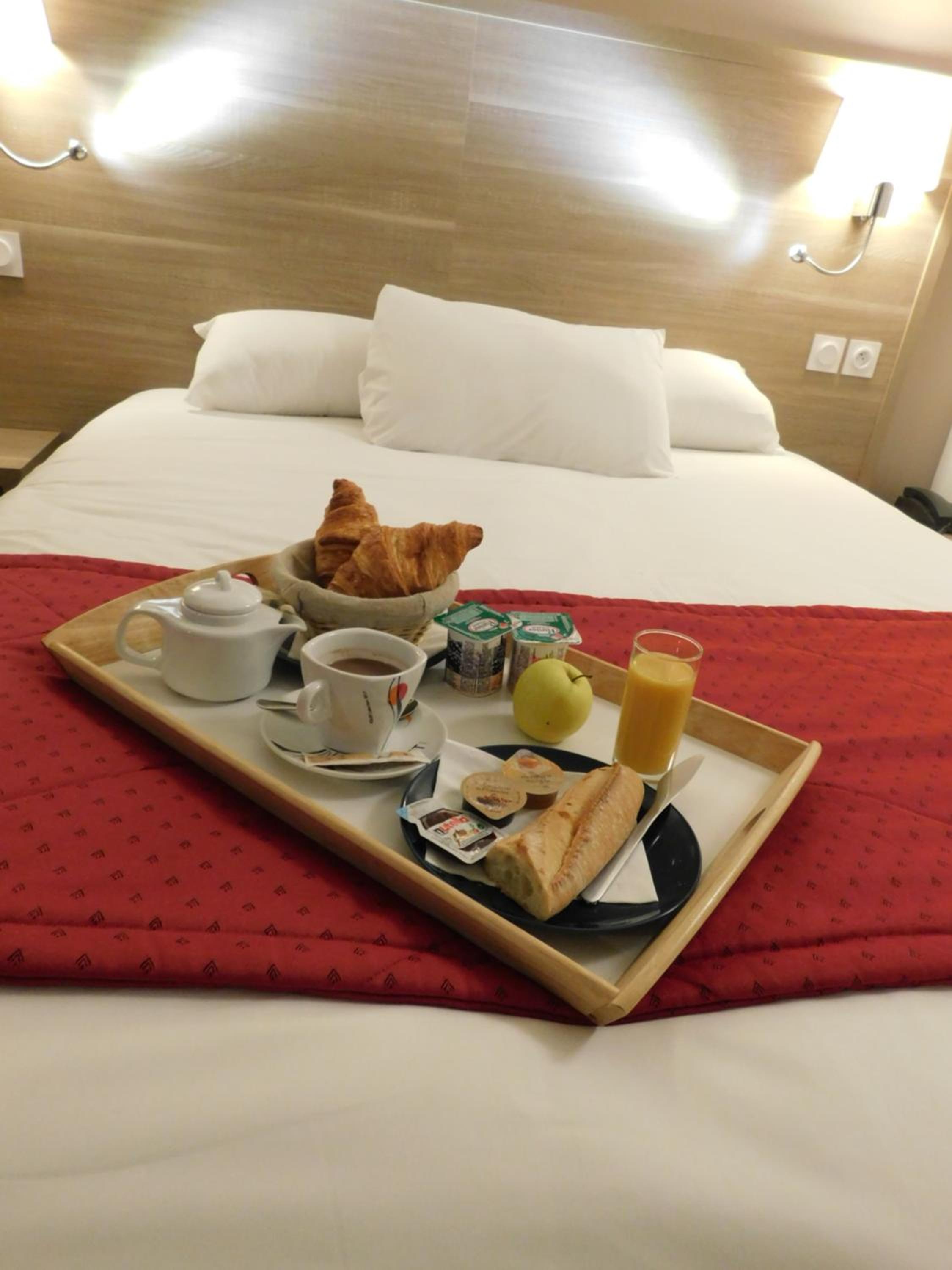 Standard Double Room - Photo 7