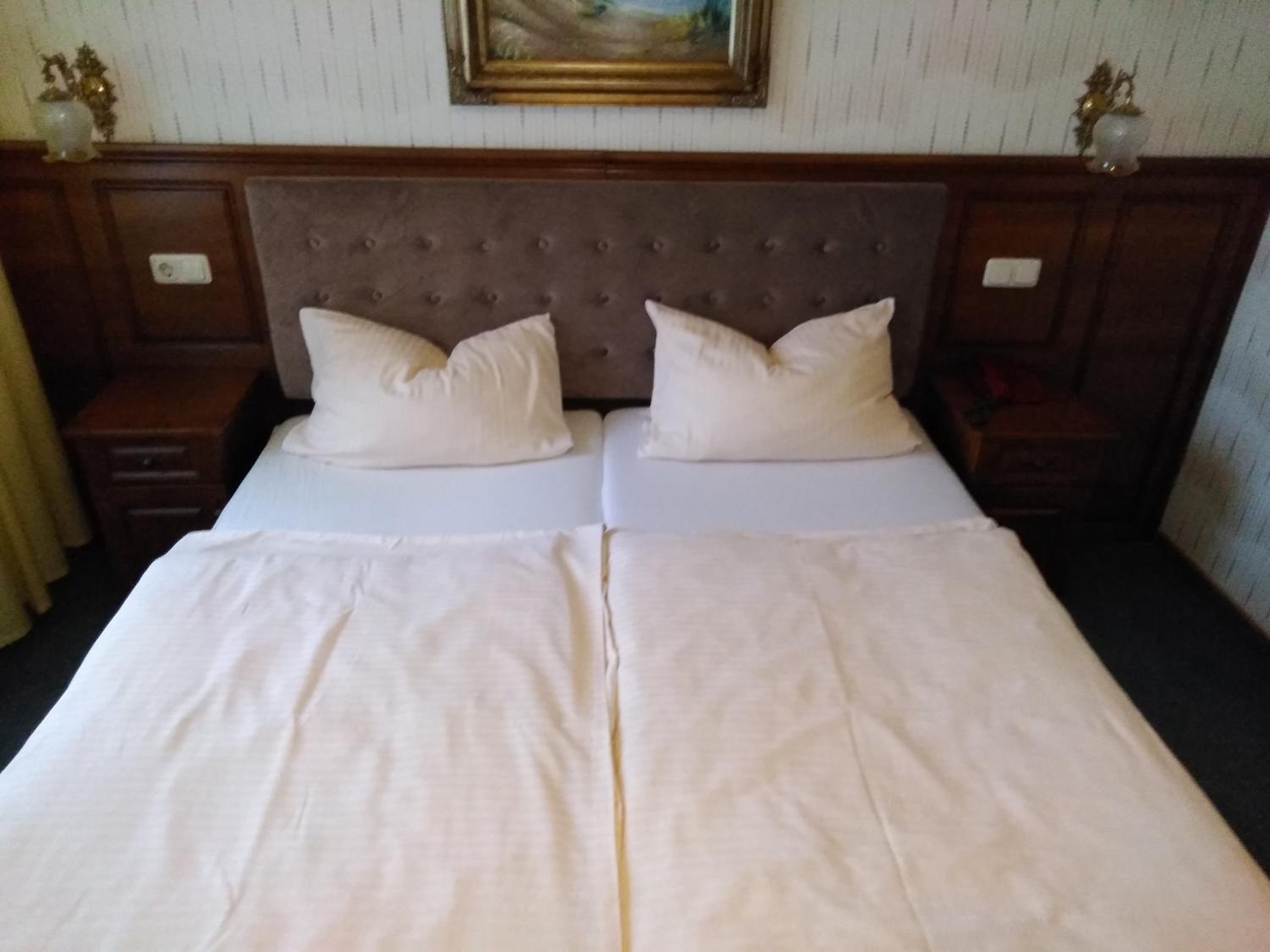 Double Room with Private Bathroom photo 3