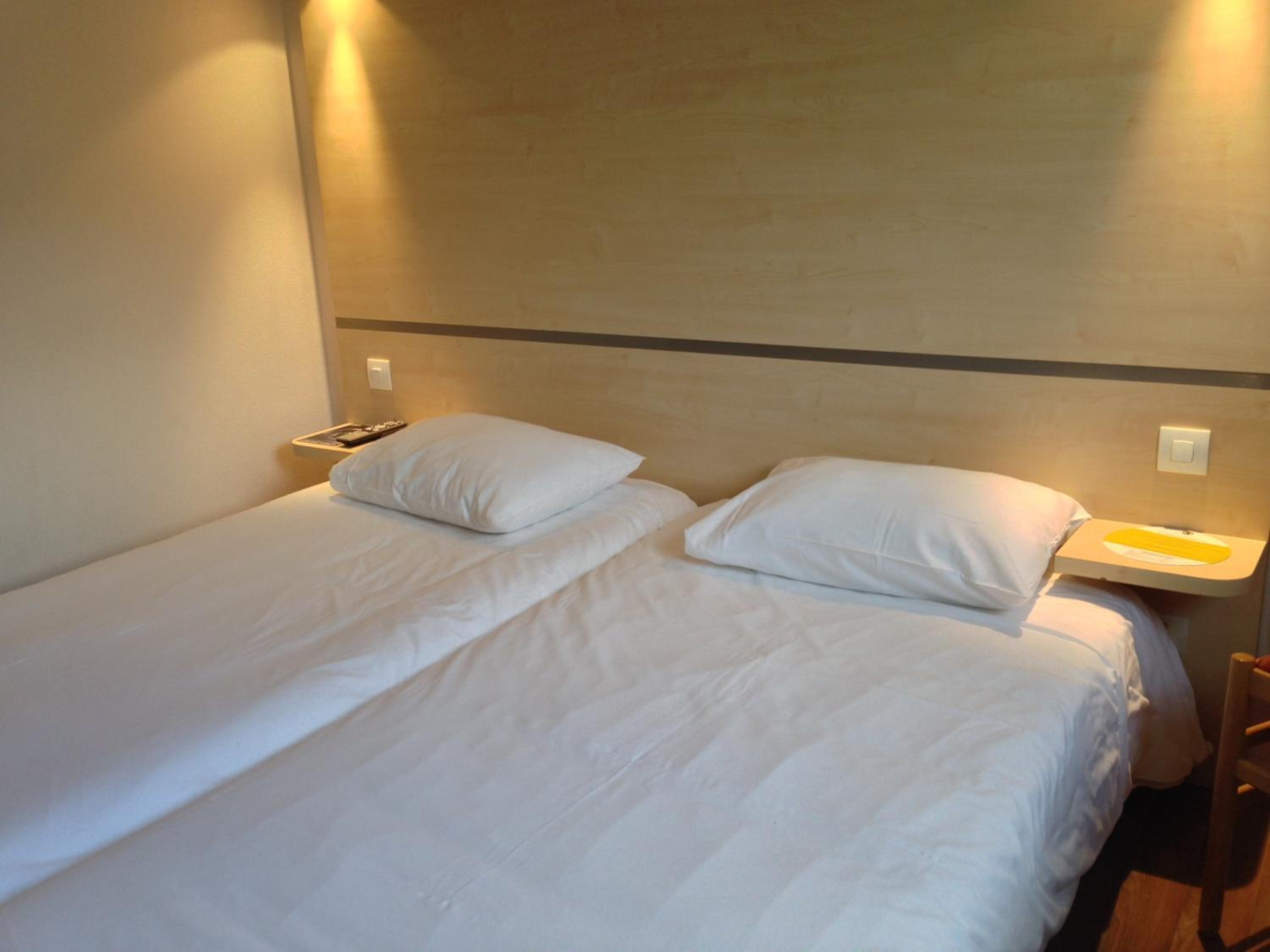 Classic Twin Room photo 3