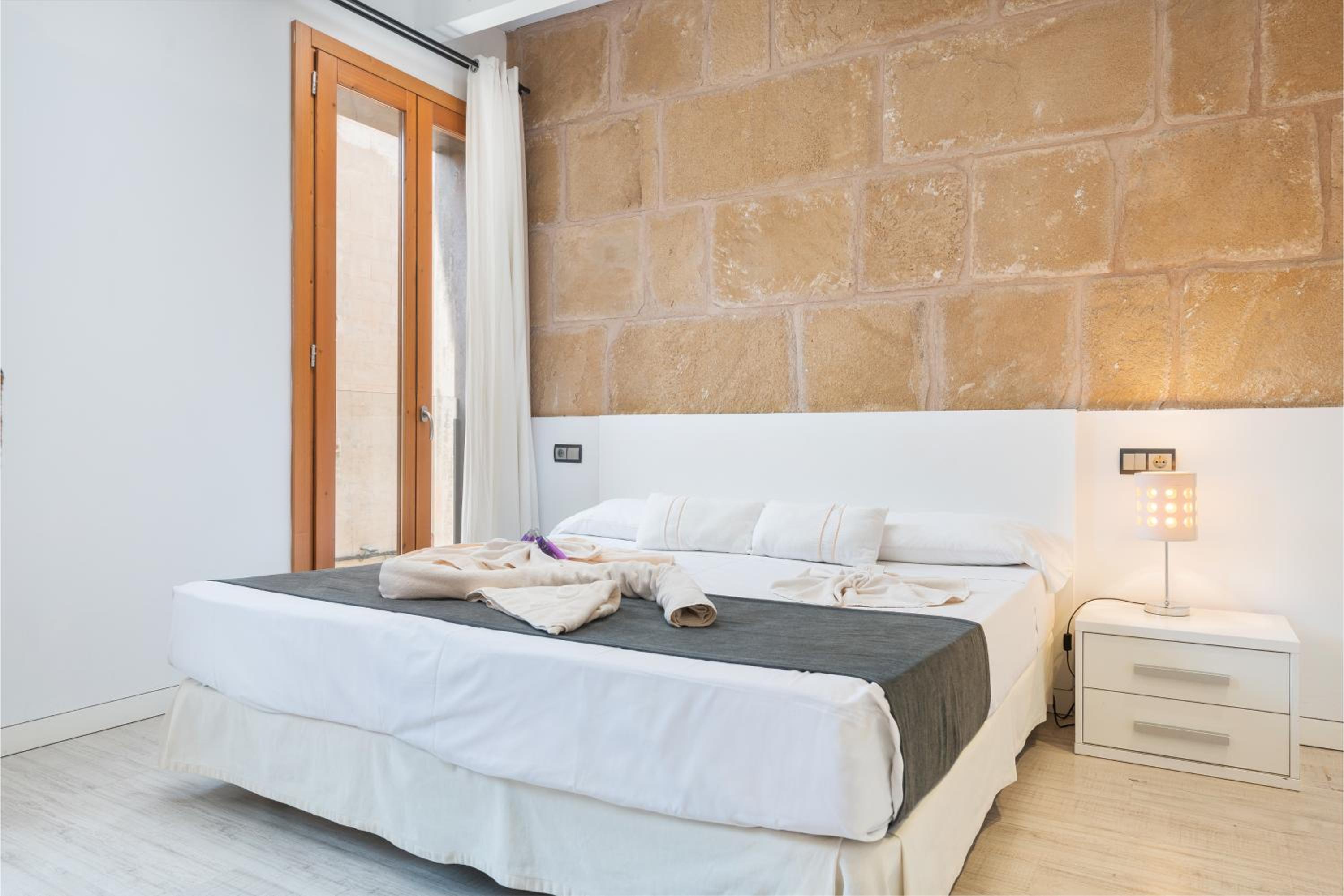 Standard Double Room - Photo 6
