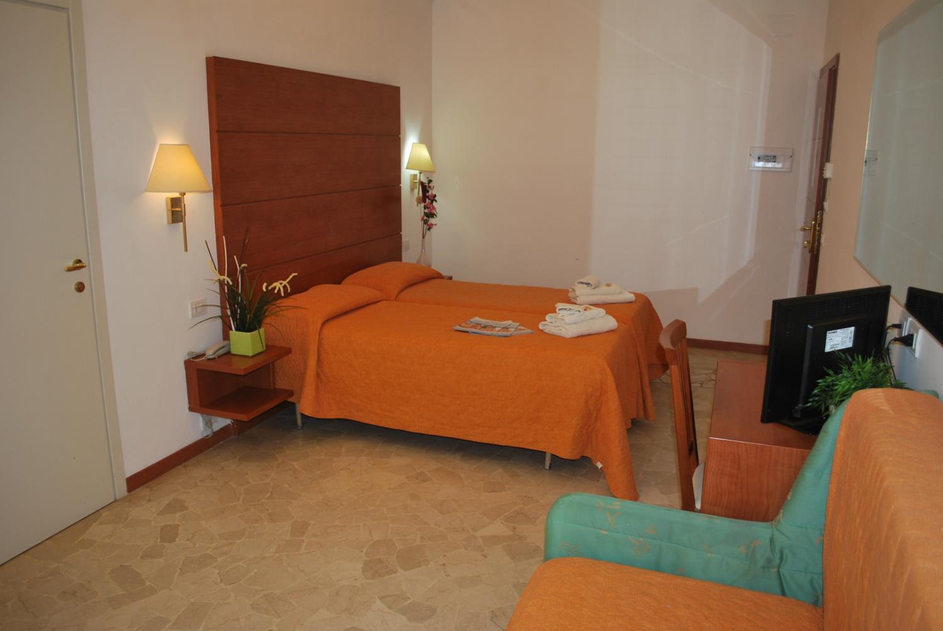 Superior Triple Room - Photo 2
