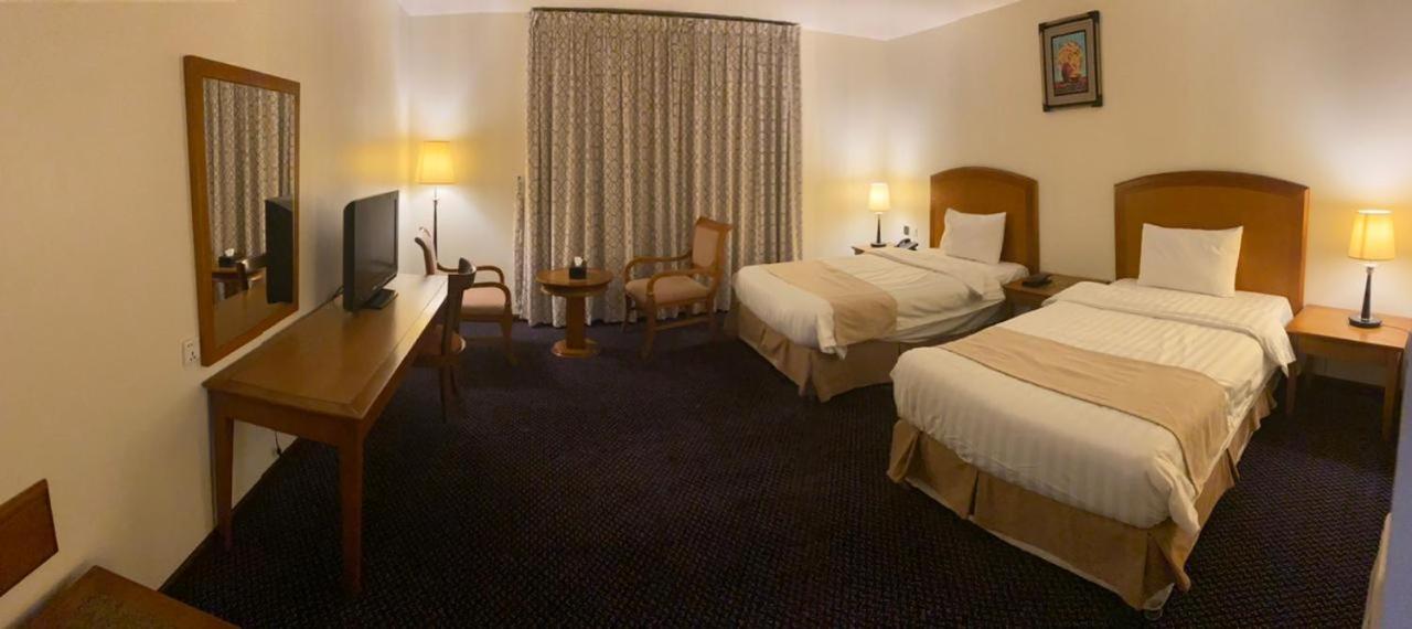 Deluxe Twin Room photo 1