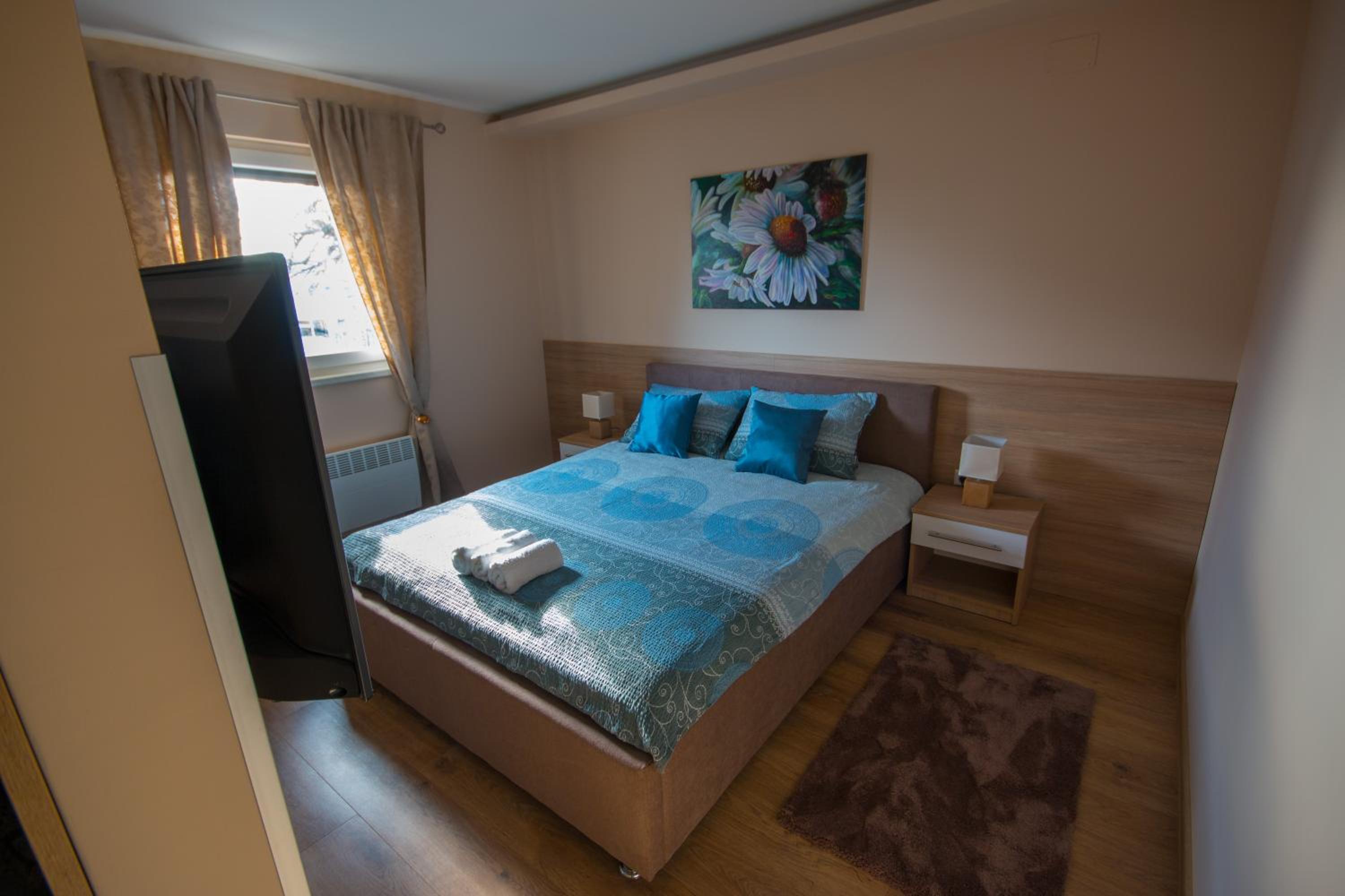 Double Room with Private Bathroom photo 1