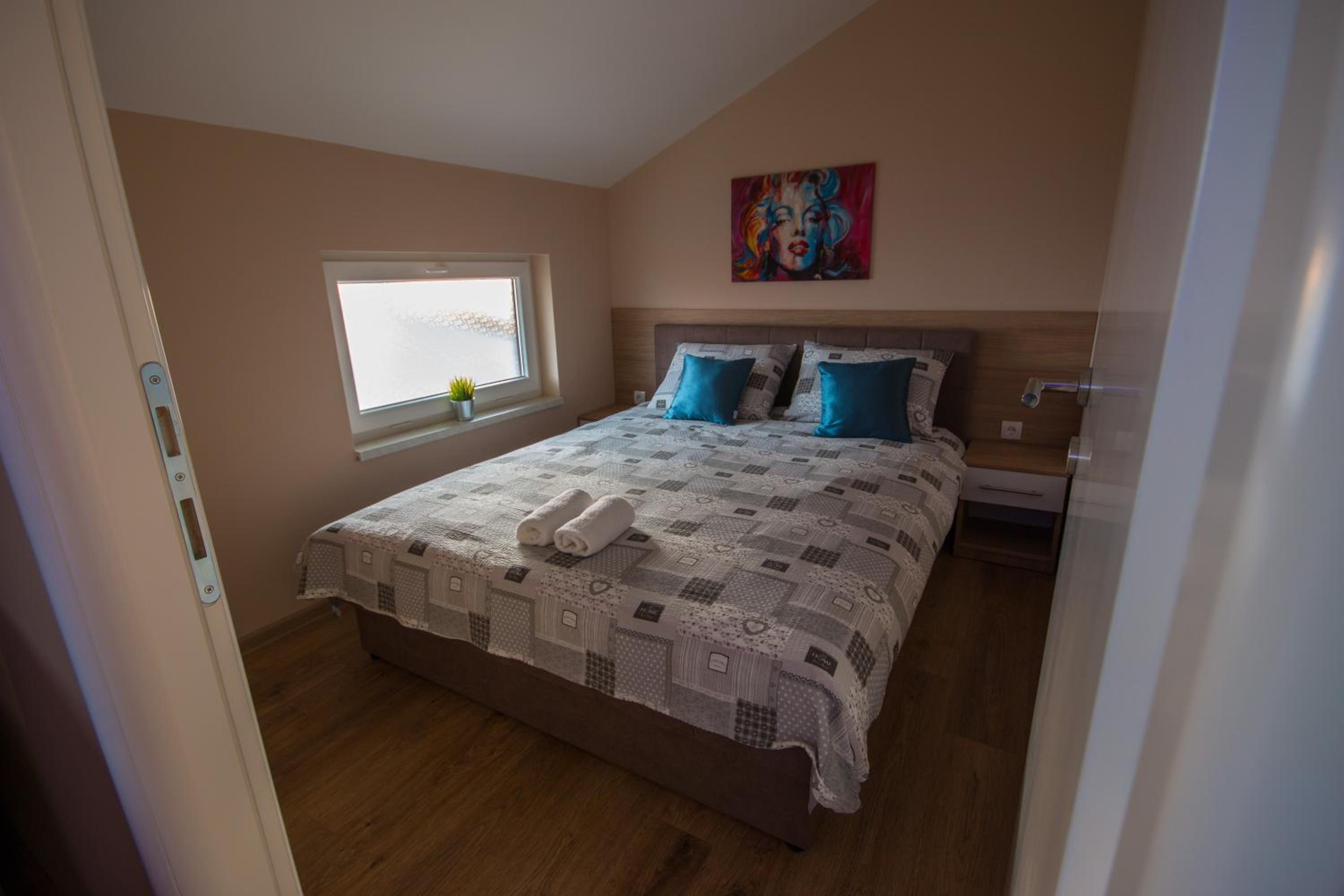 Deluxe Family Room photo 3