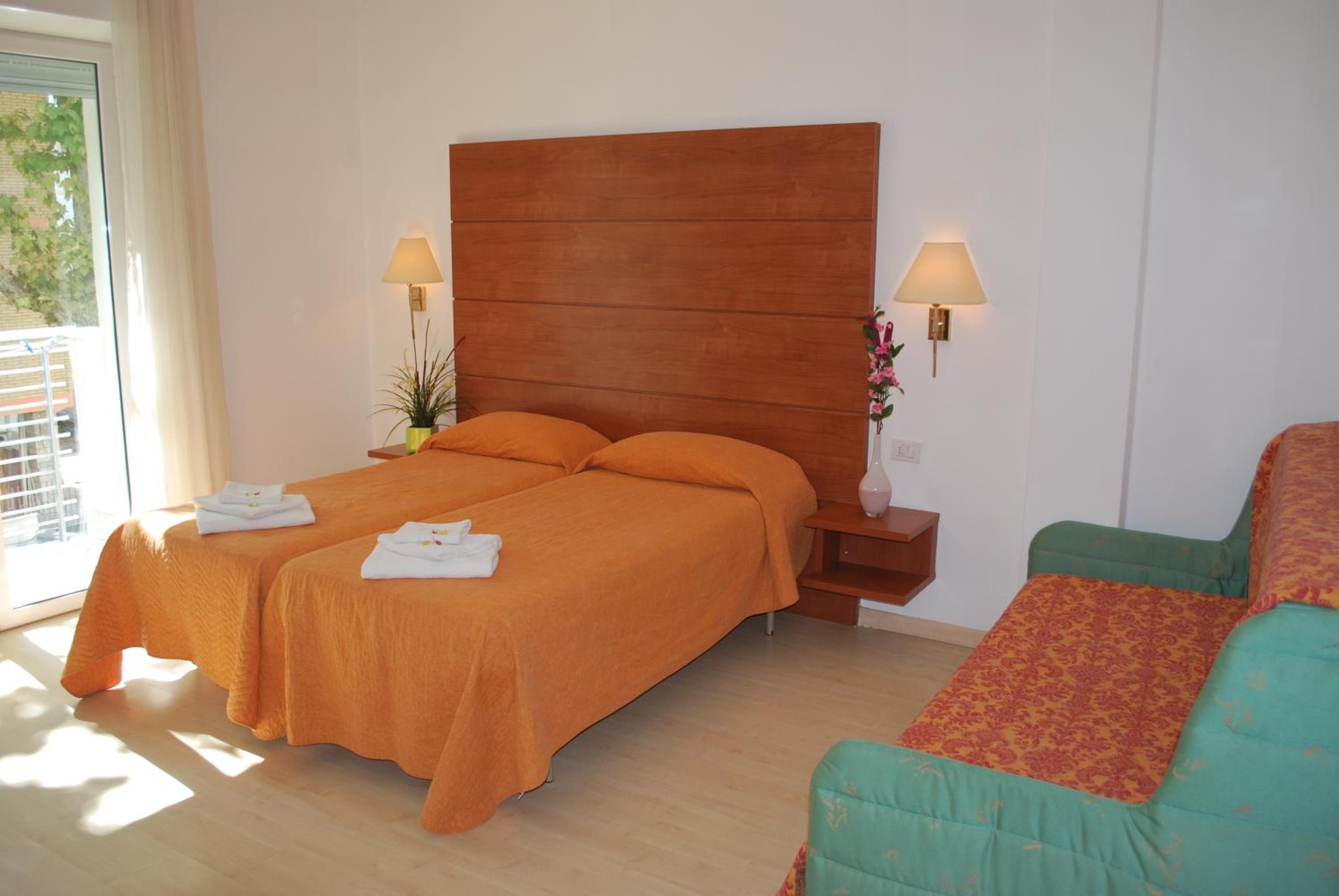 Superior Triple Room - Photo 7