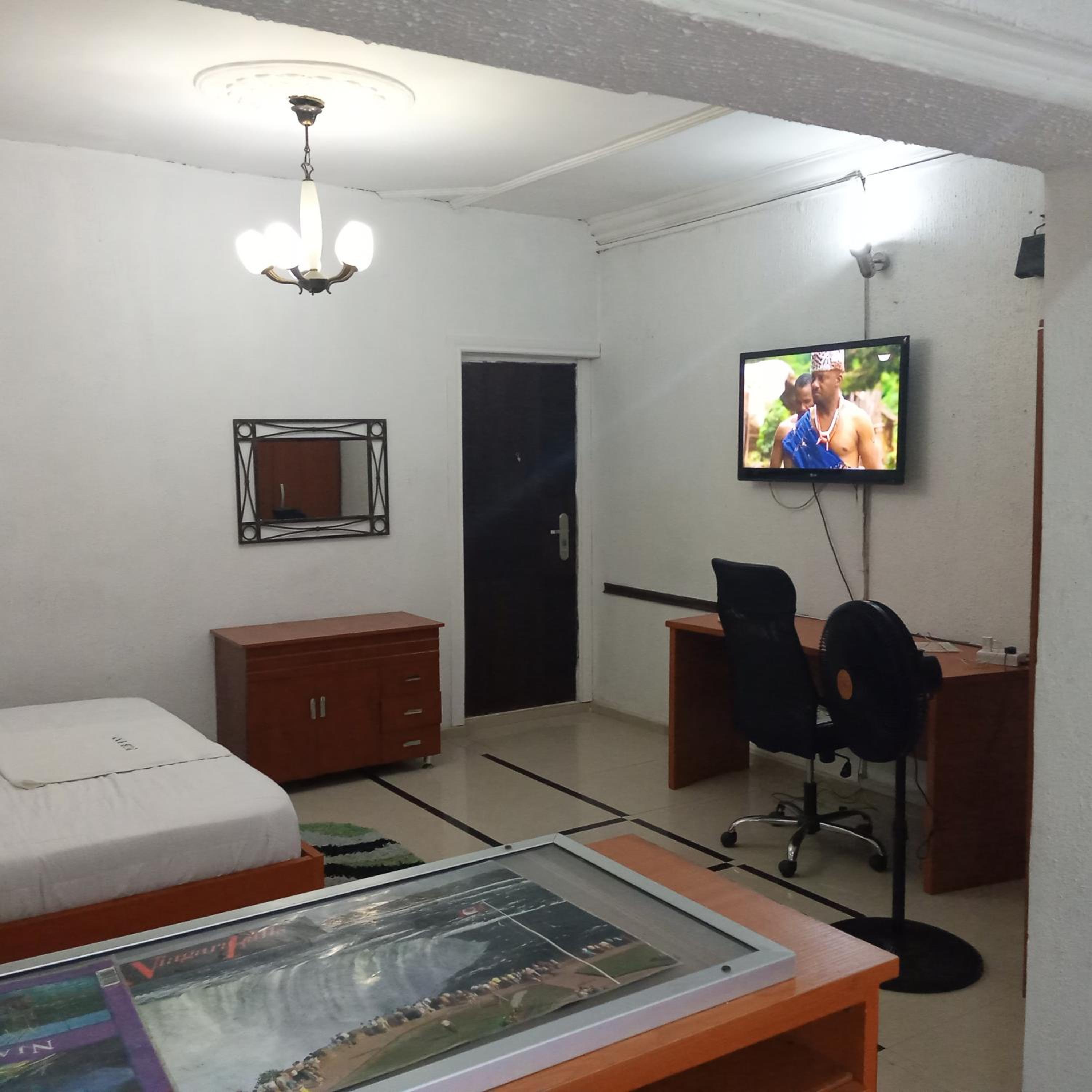 Studio Apartment photo 2