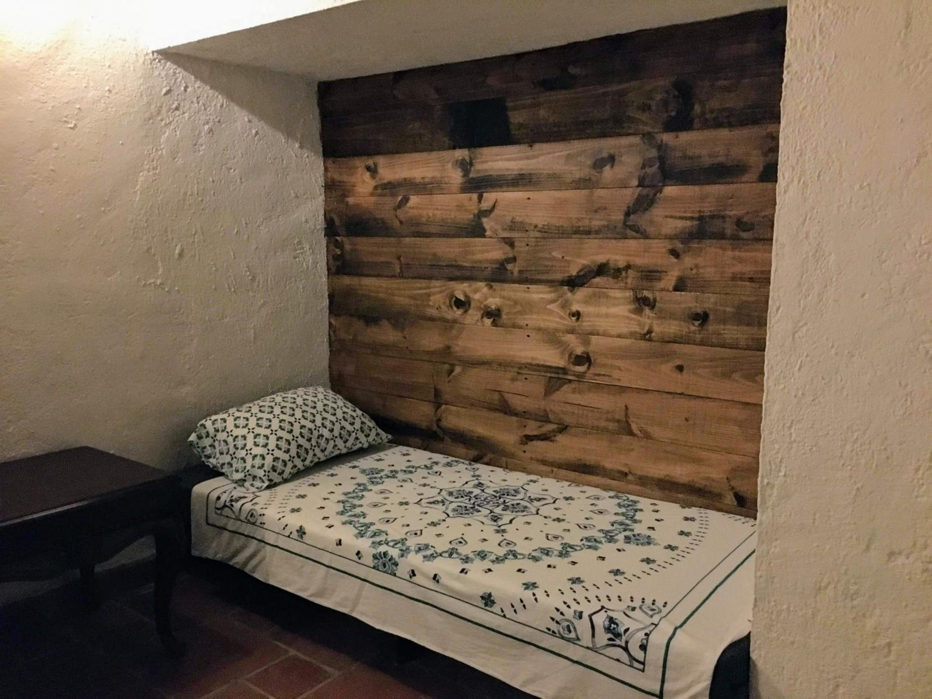 Deluxe Queen Room - Photo 10