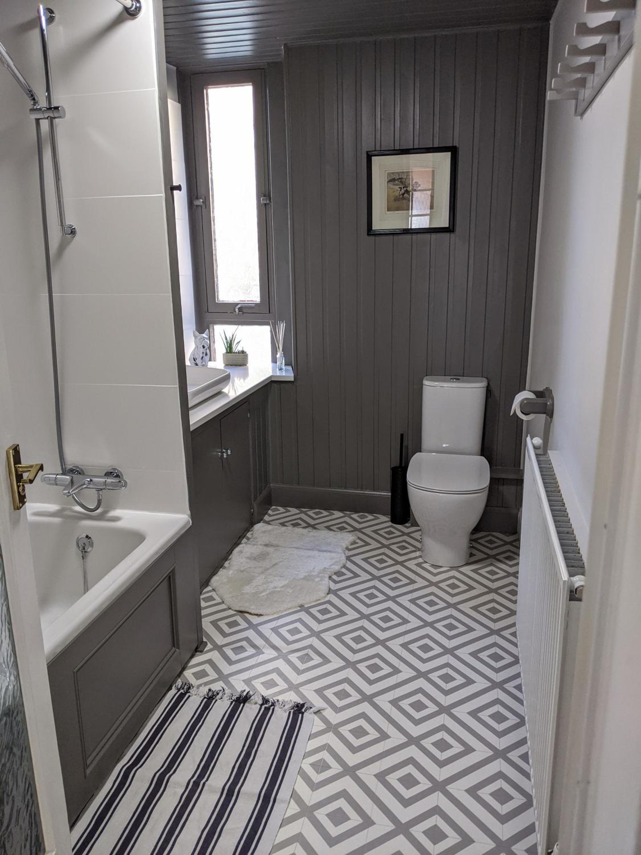 Two-Bedroom Apartment - Photo 11