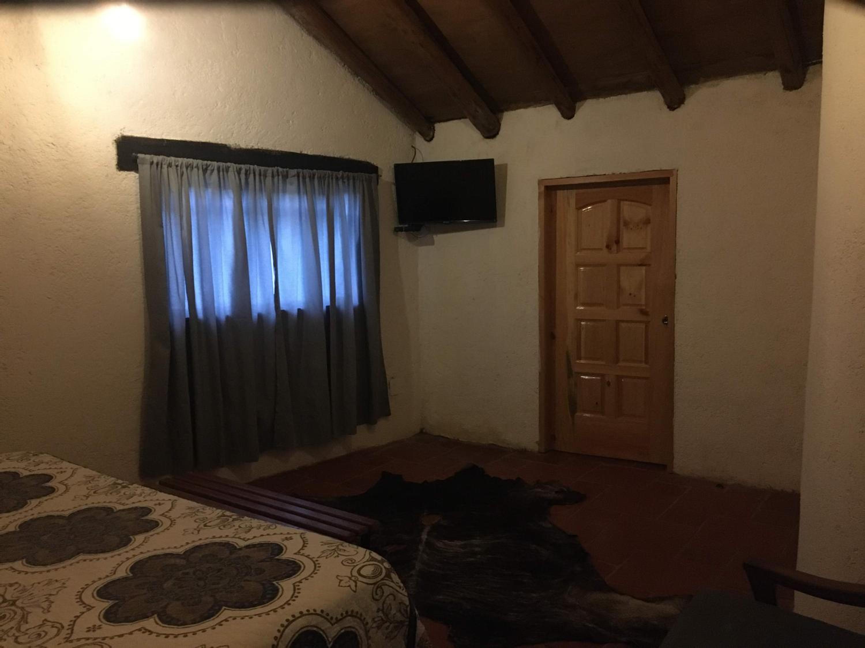 Deluxe King Room - Photo 8