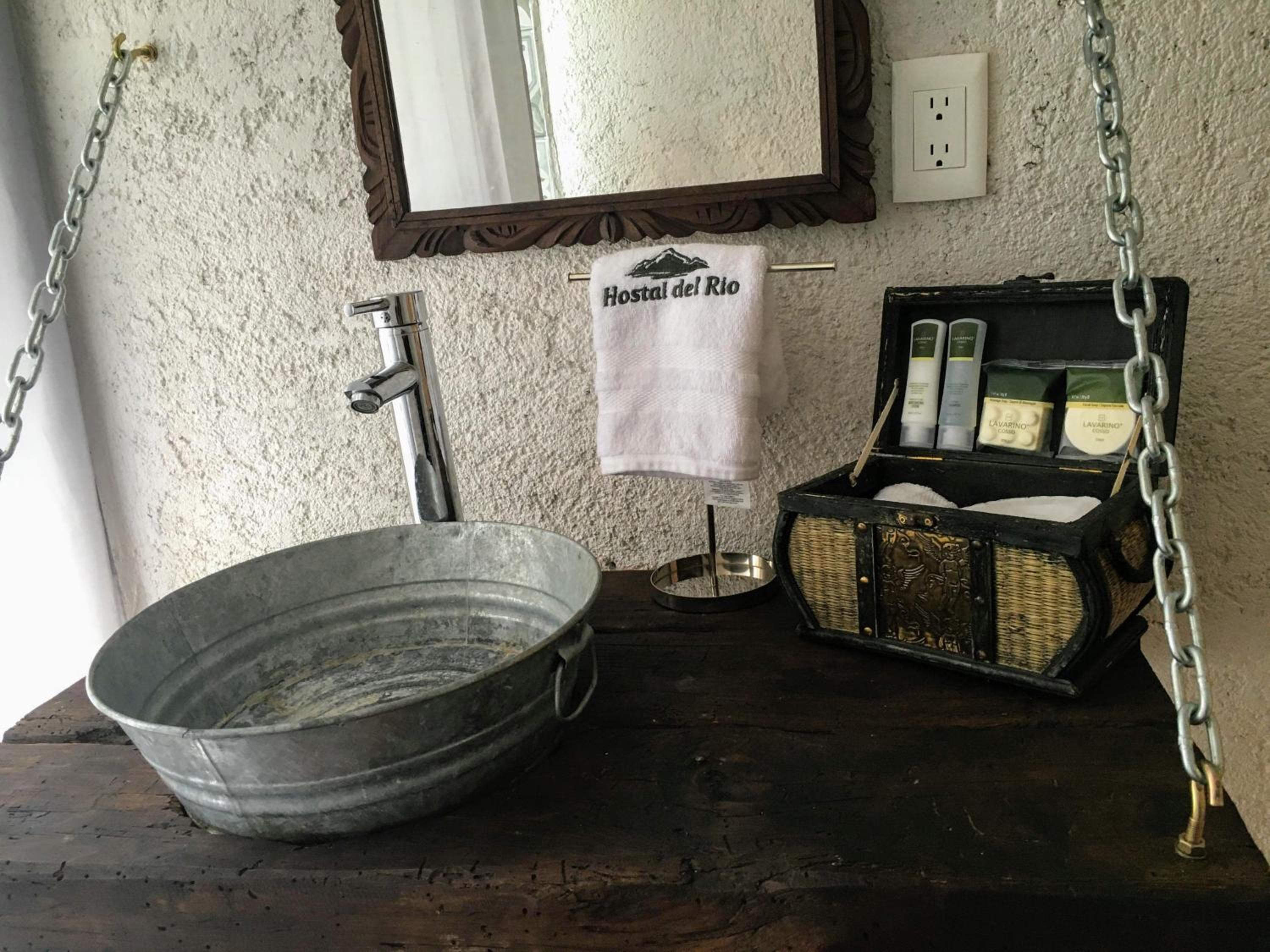 Quadruple Room with Private Bathroom - Photo 5