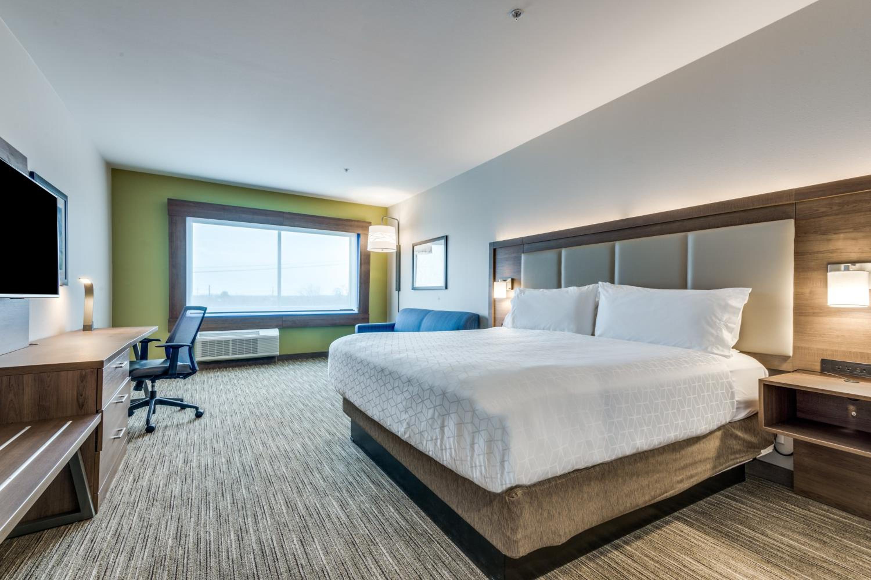King Suite - Photo 1