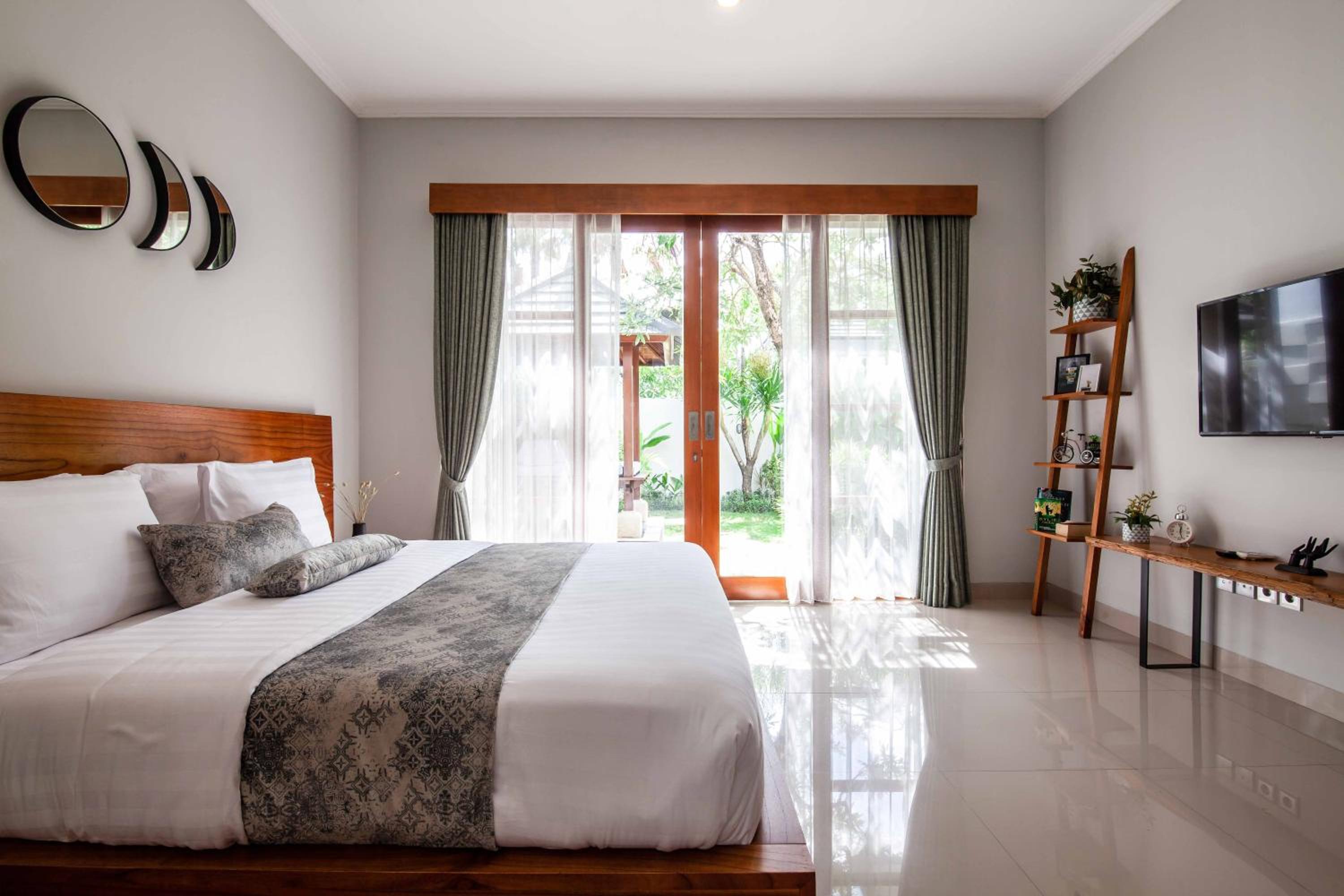 Two-Bedroom Villa - Photo 14