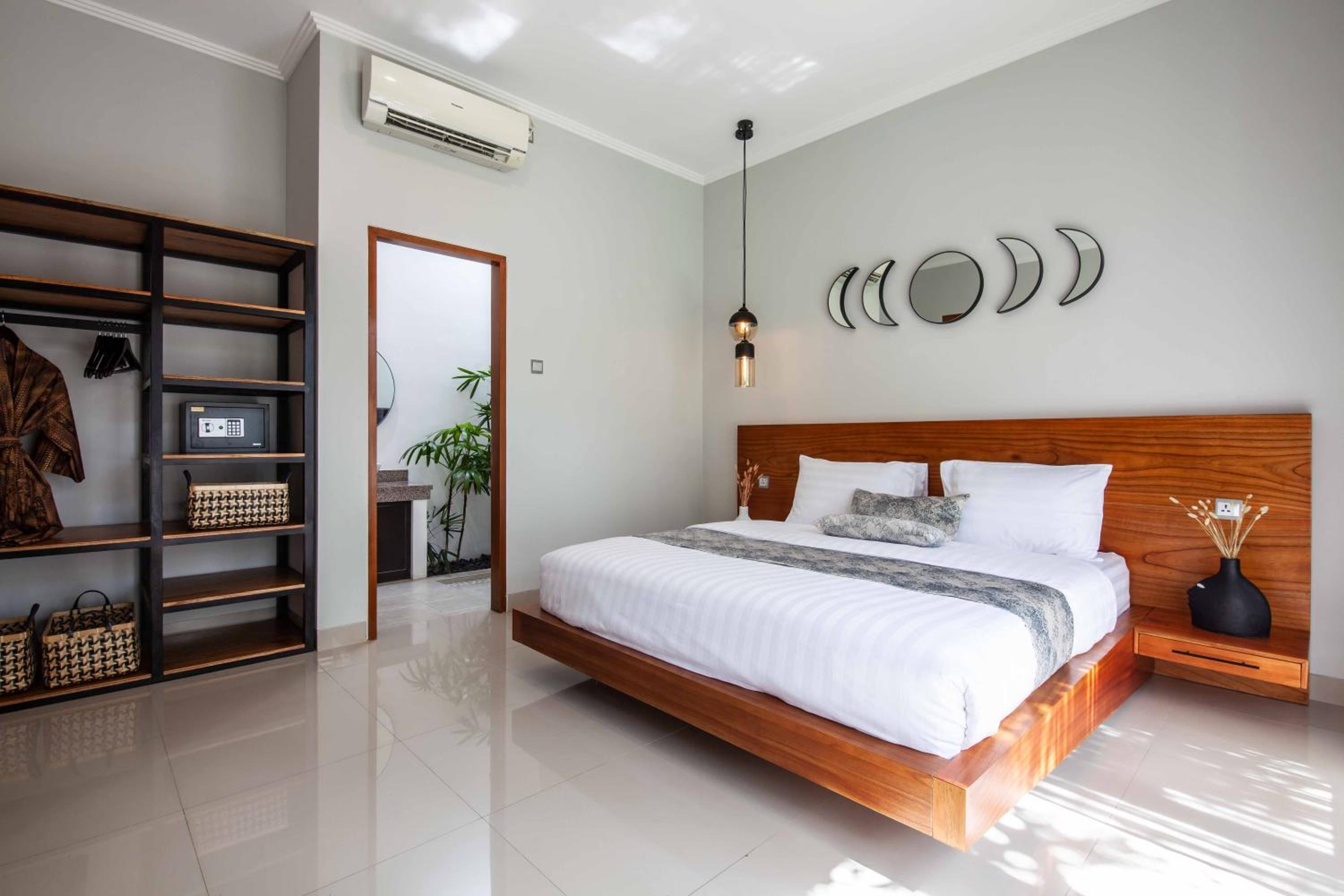 Two-Bedroom Villa - Photo 11