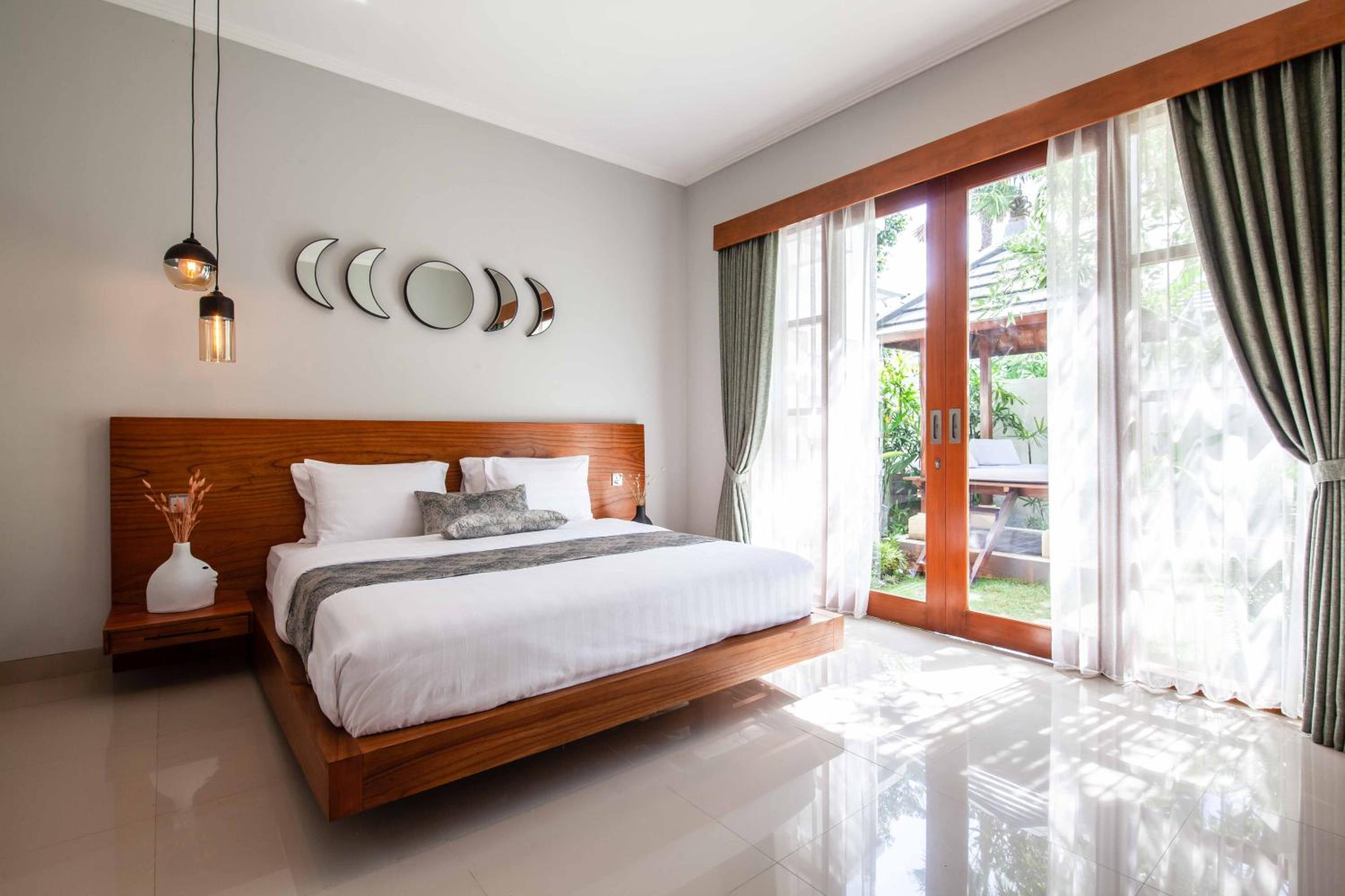 Two-Bedroom Villa - Photo 10