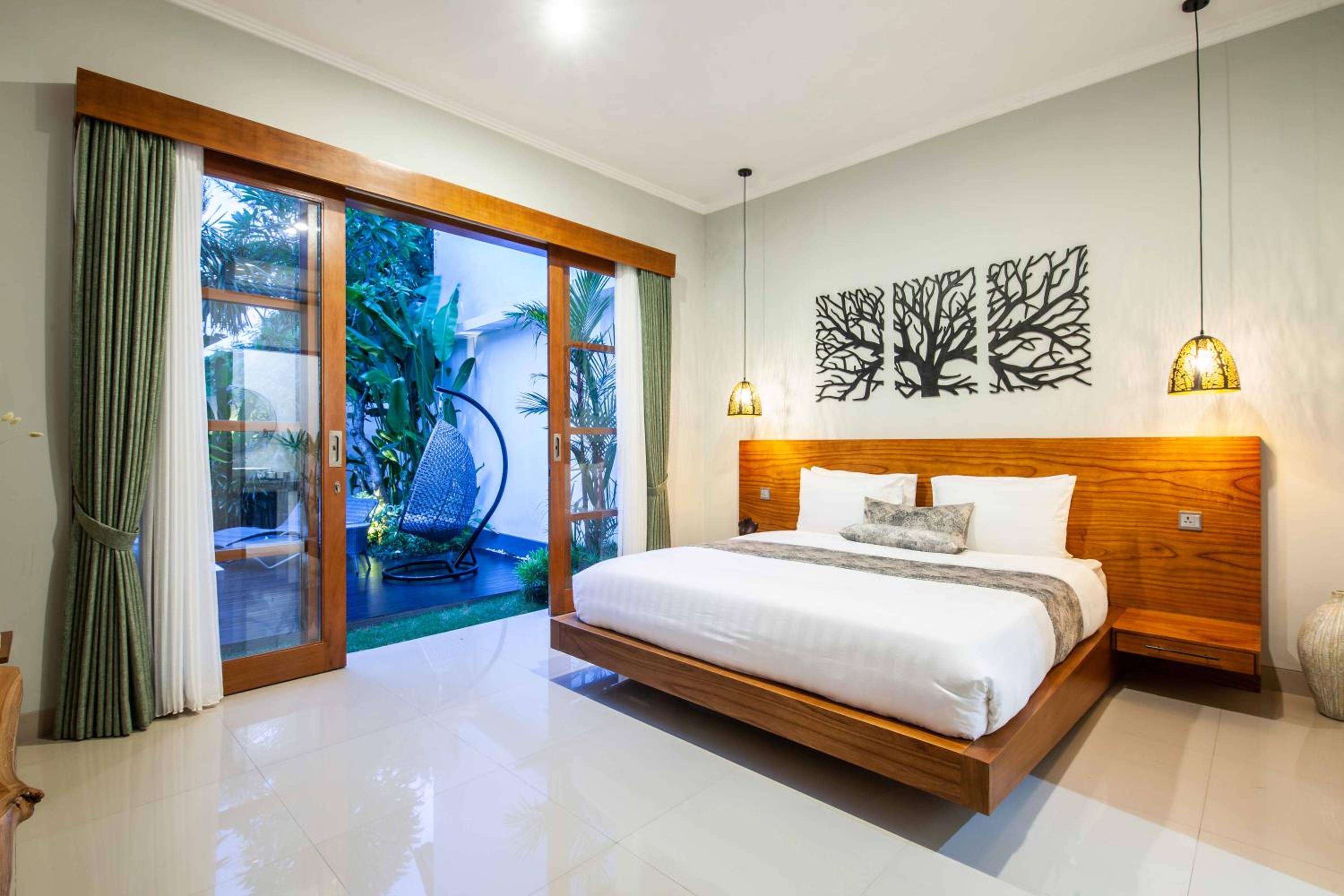 Two-Bedroom Villa - Photo 9