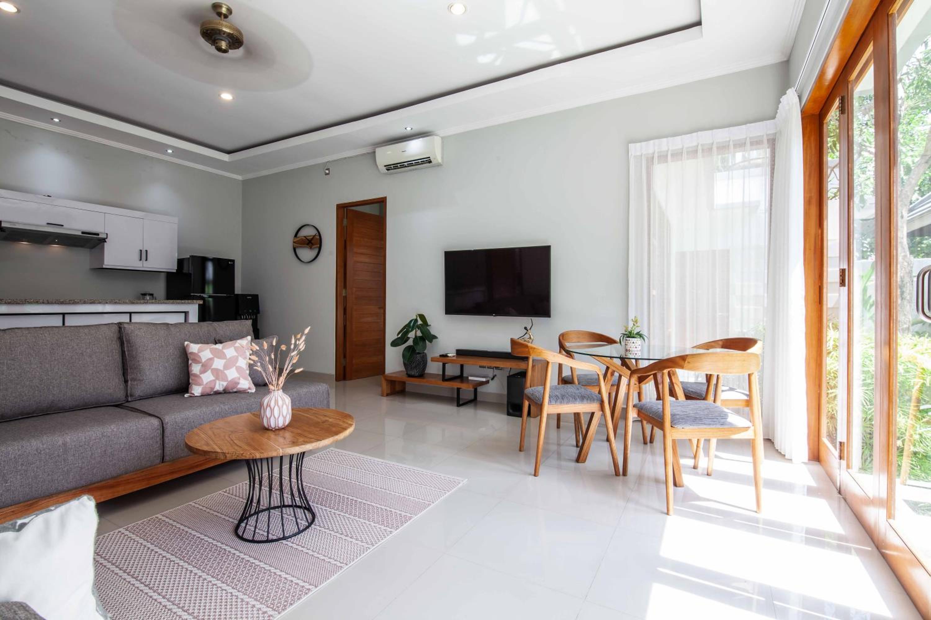 Two-Bedroom Villa - Photo 2