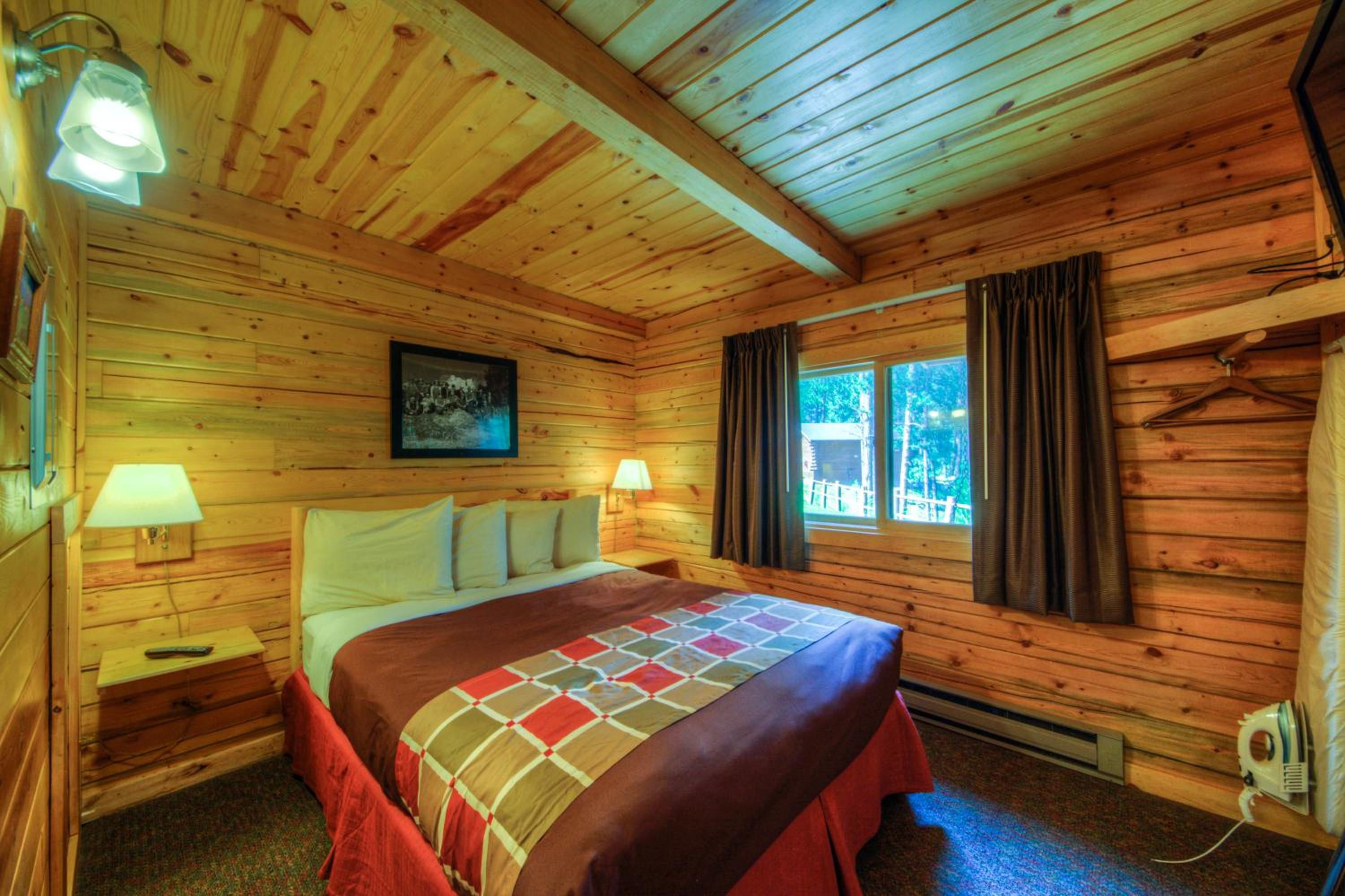 Deluxe Family Cabin photo 1
