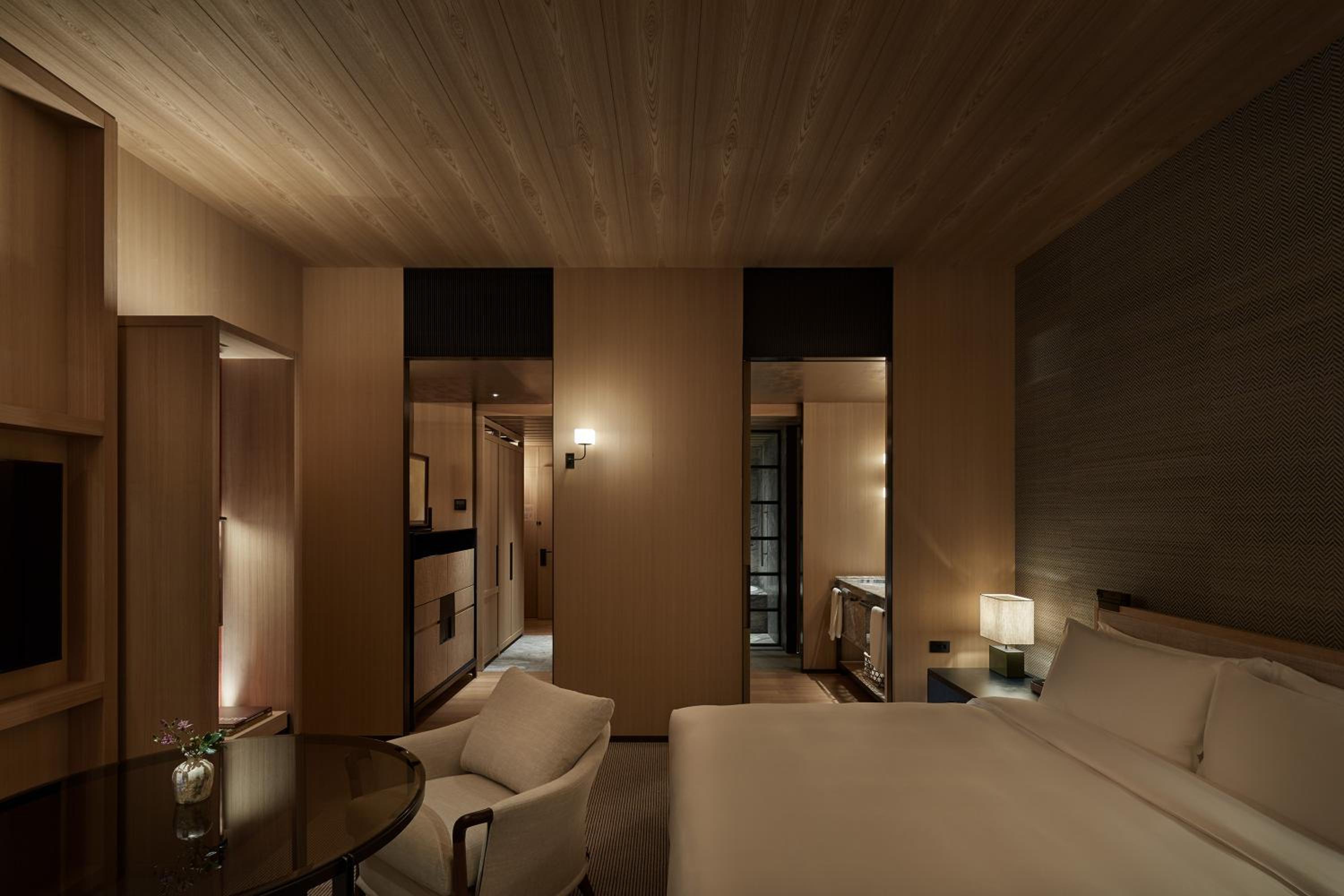 King Room with One King Bed and Pagoda View - Photo 5