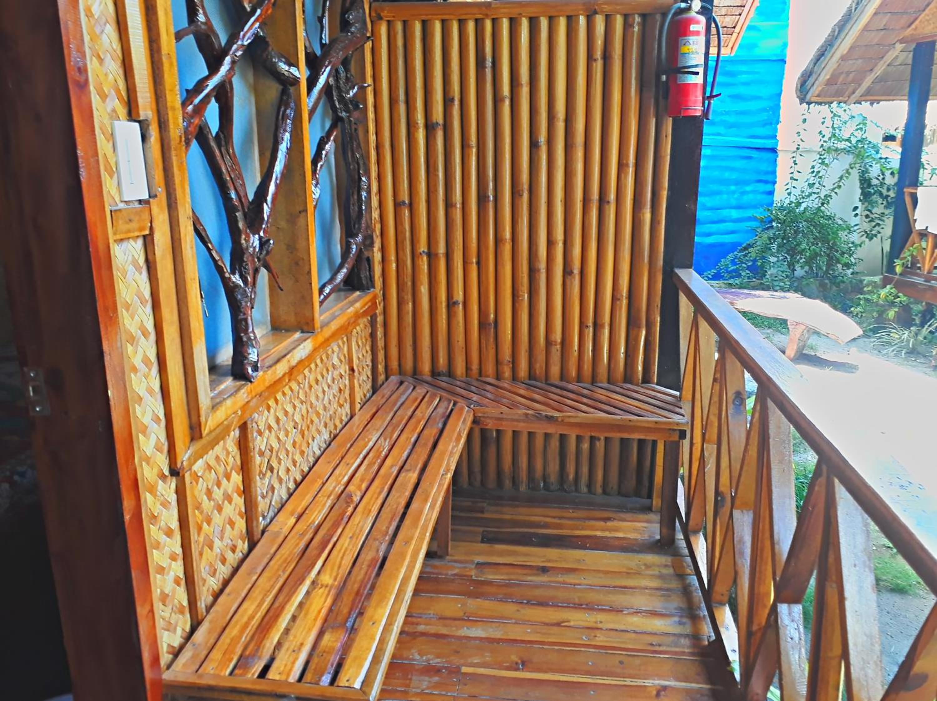 Bungalow with Garden View - Photo 12