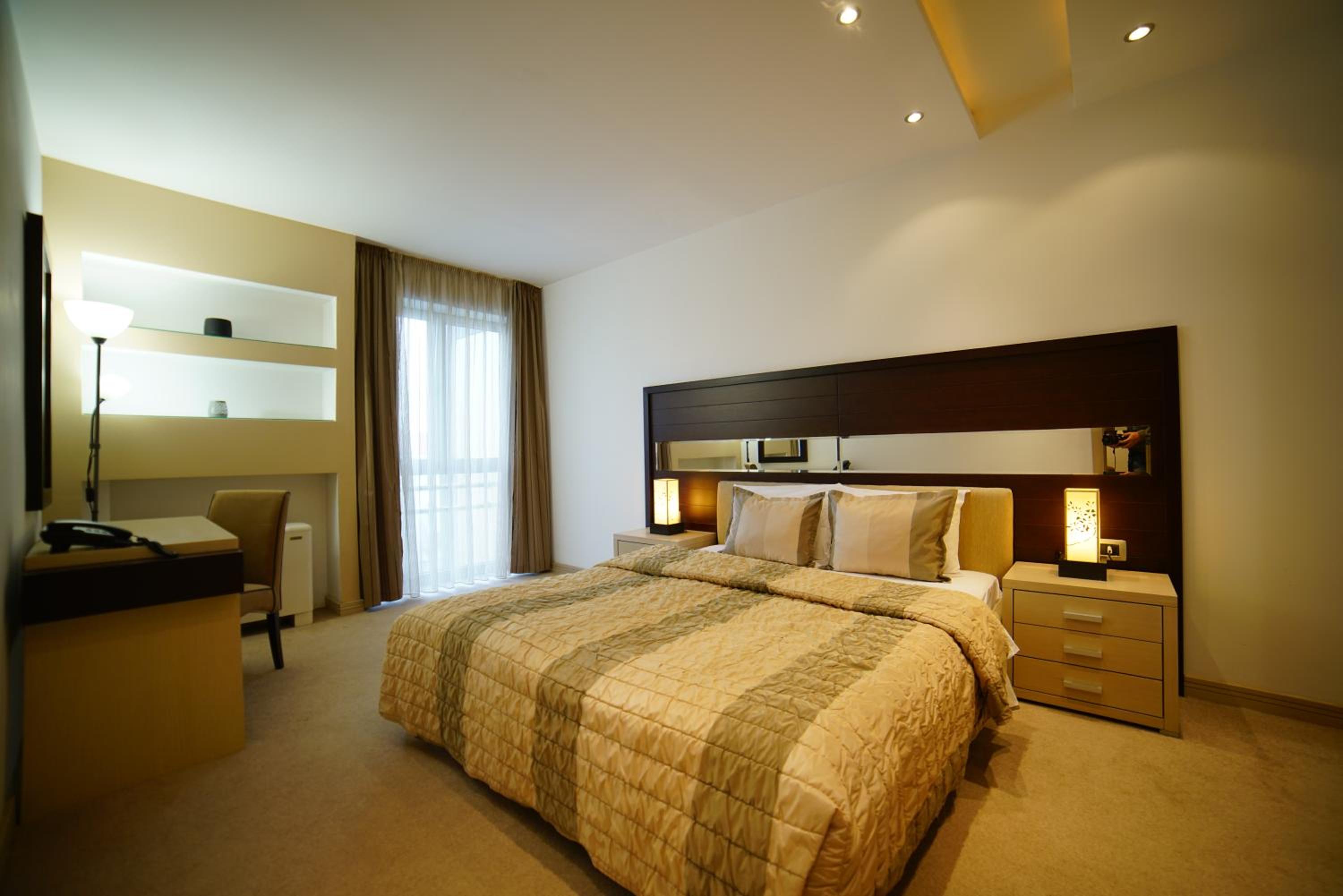 Suite - Photo 4