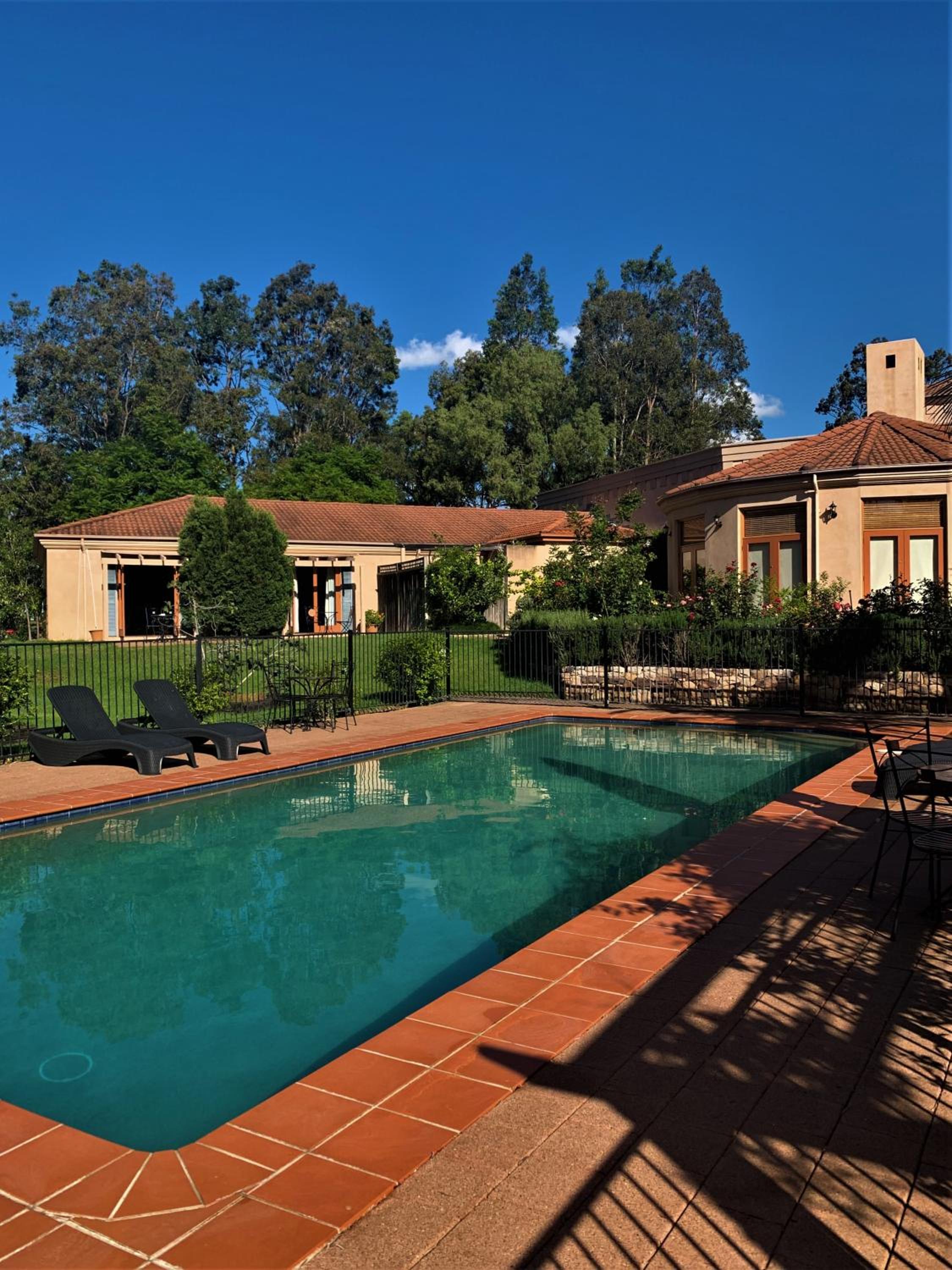Olive Grove - Queen Room - Photo 5