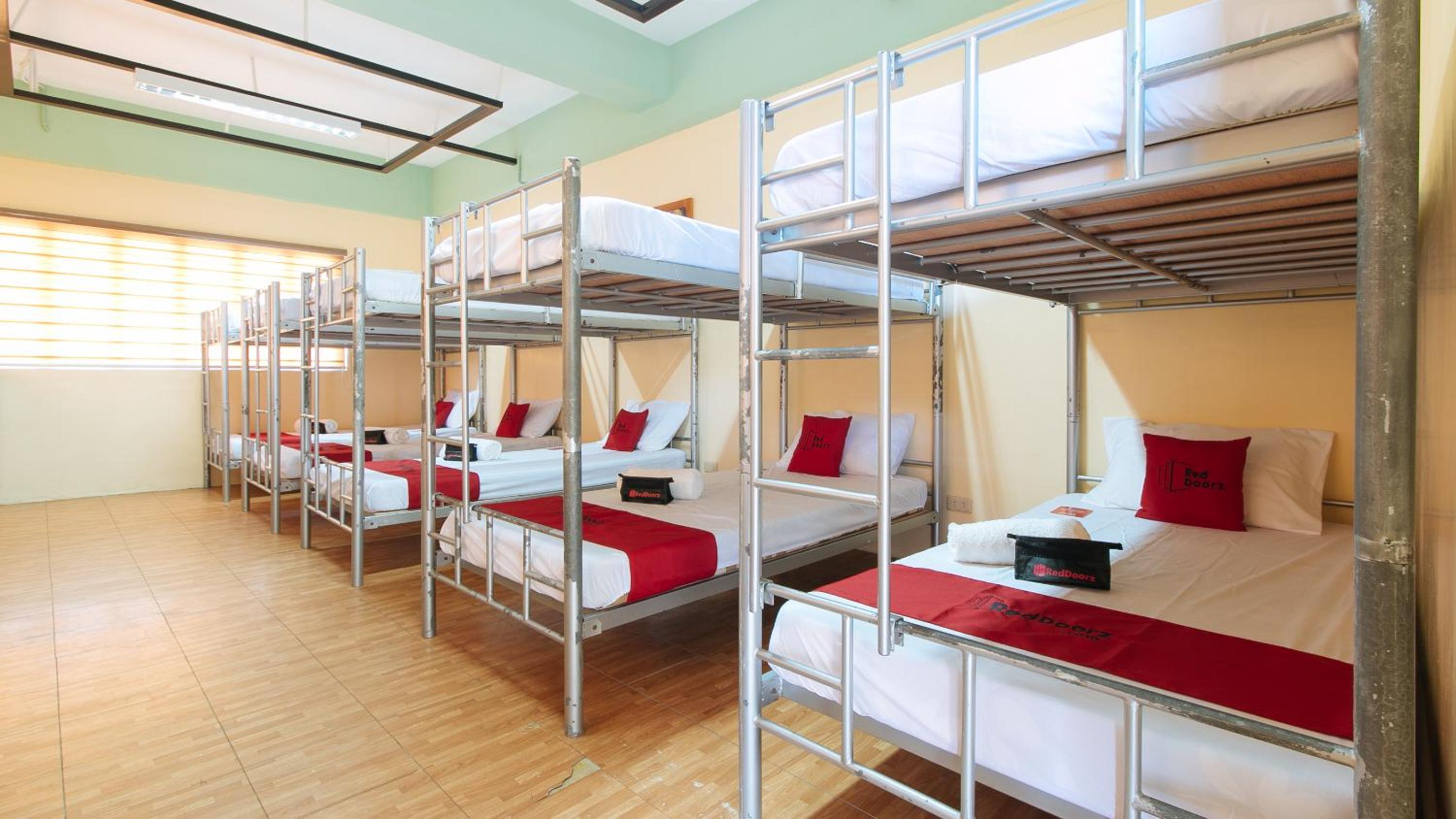 Mixed Dormitory Room