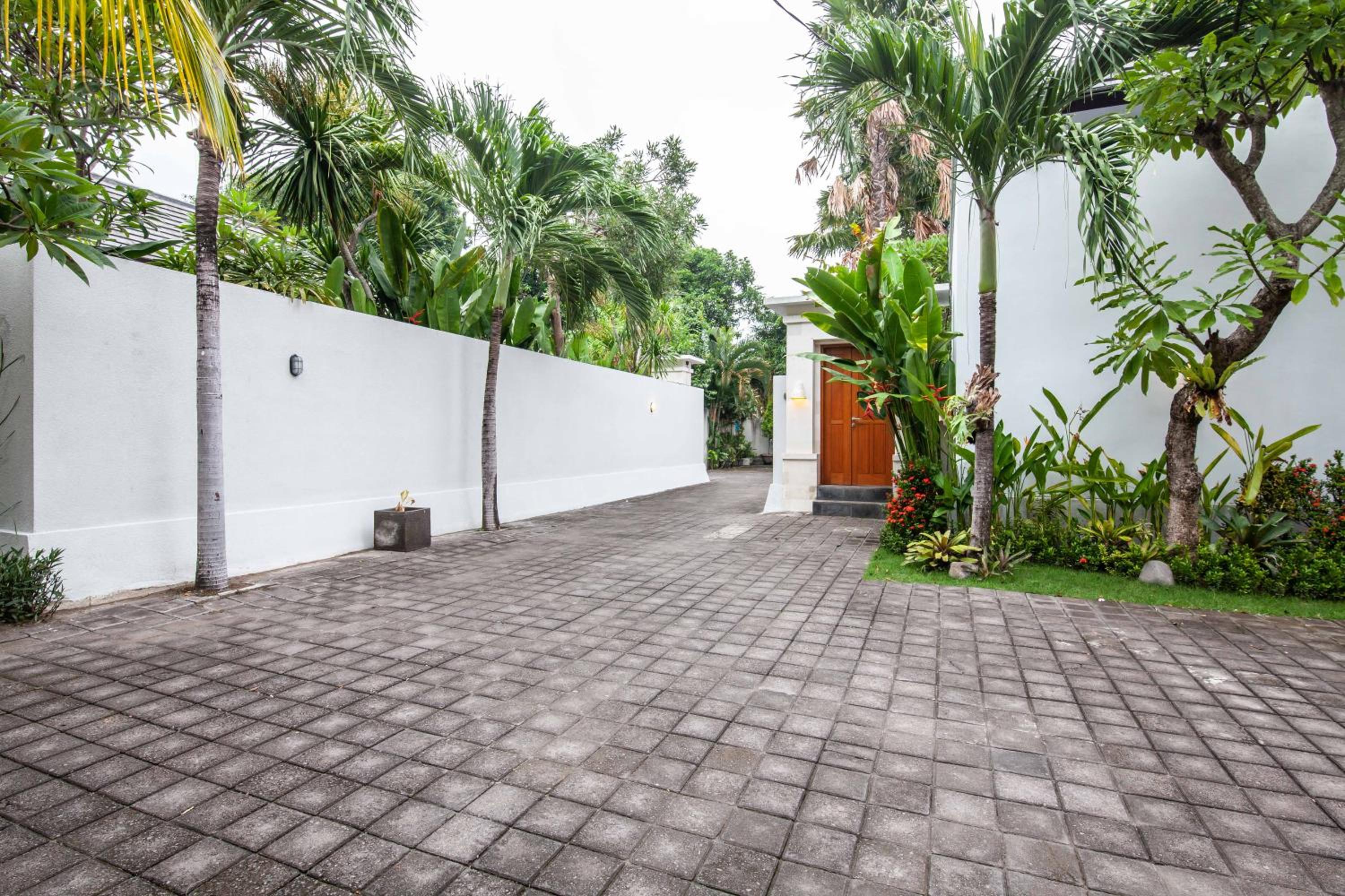 Two-Bedroom Villa - Photo 31