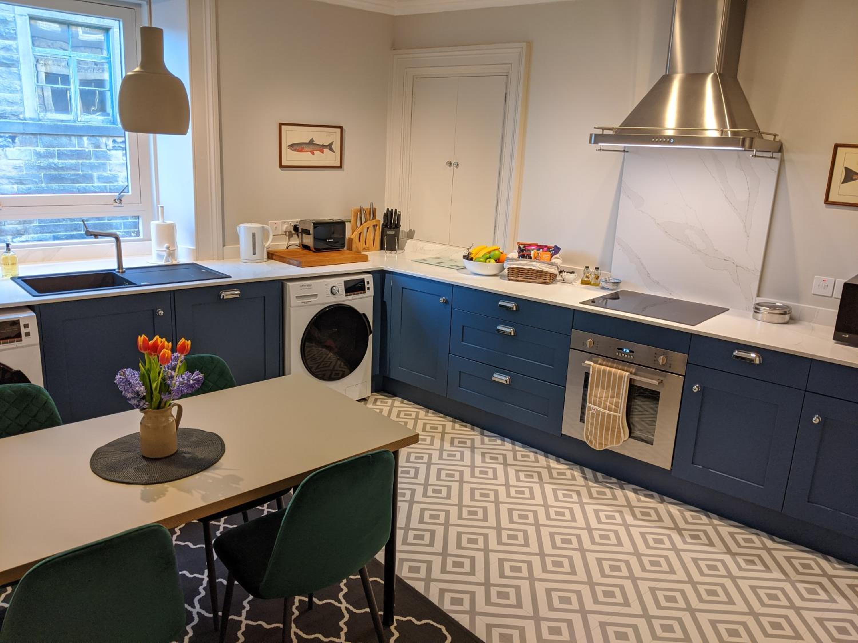 Two-Bedroom Apartment - Photo 21