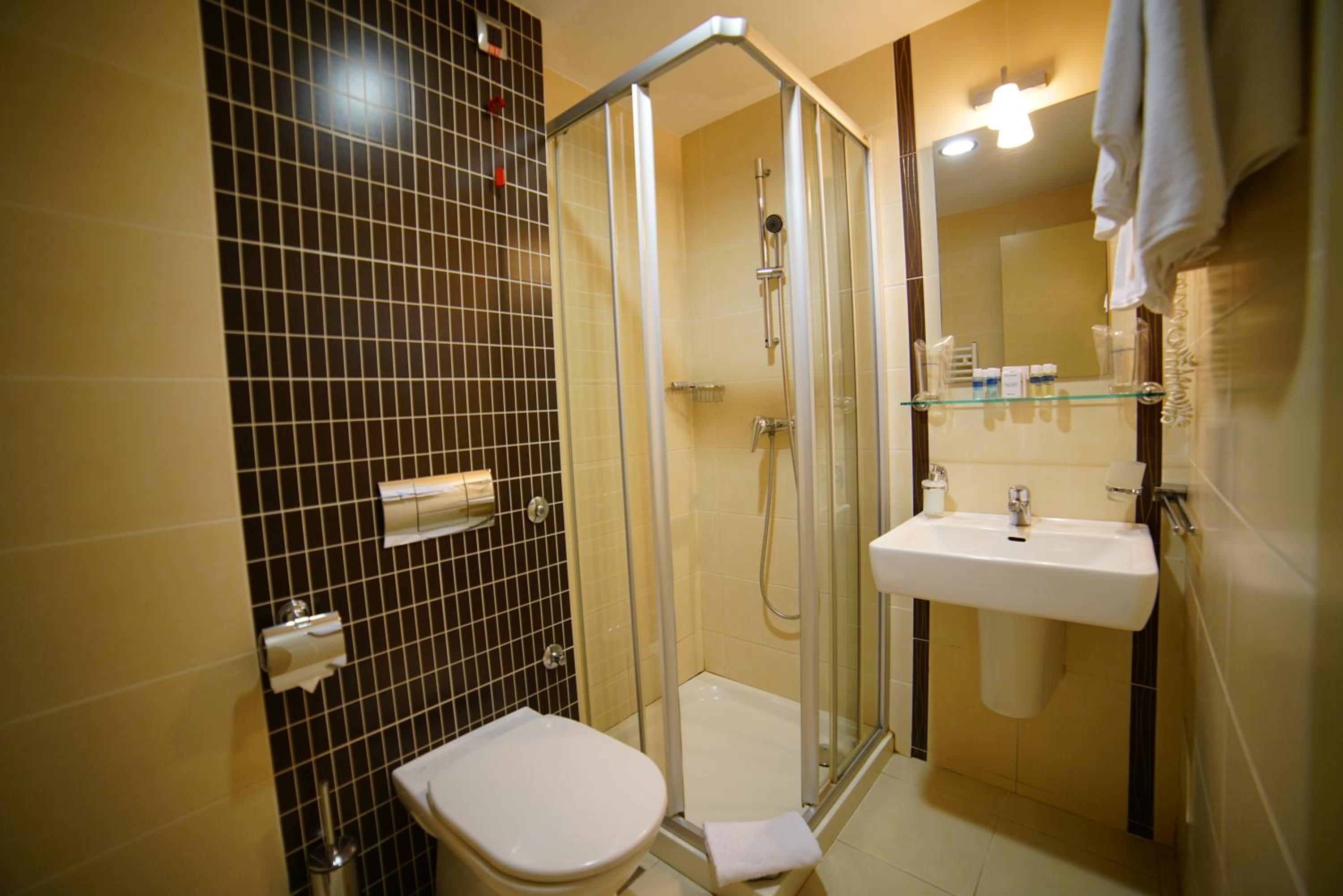 Double Room - Photo 5