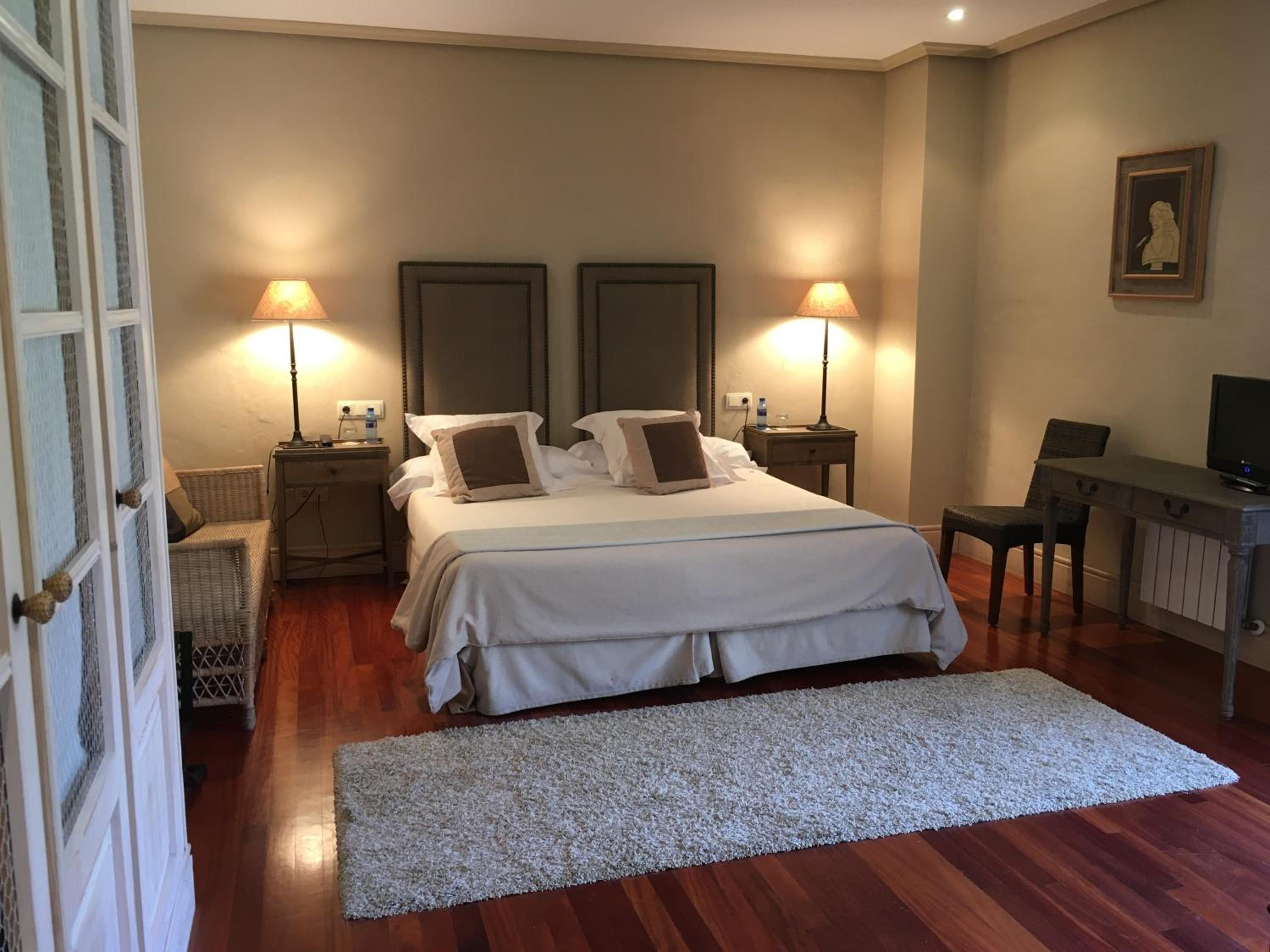 Superior Double or Twin Room with Mountain View - Photo 5