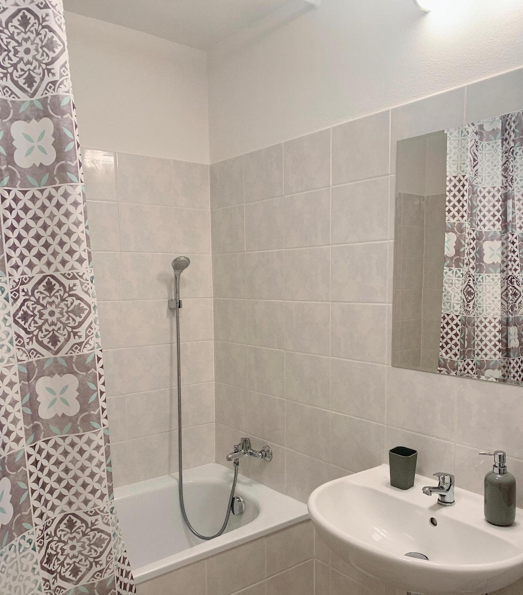 Two-Bedroom Apartment - Photo 7