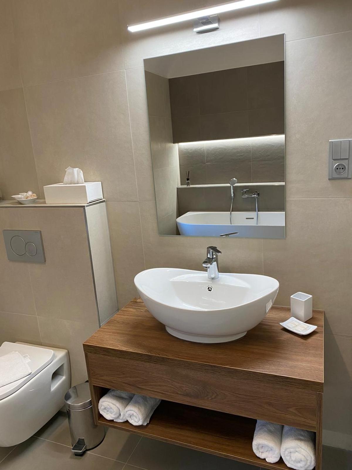 Deluxe Double Room - Photo 3