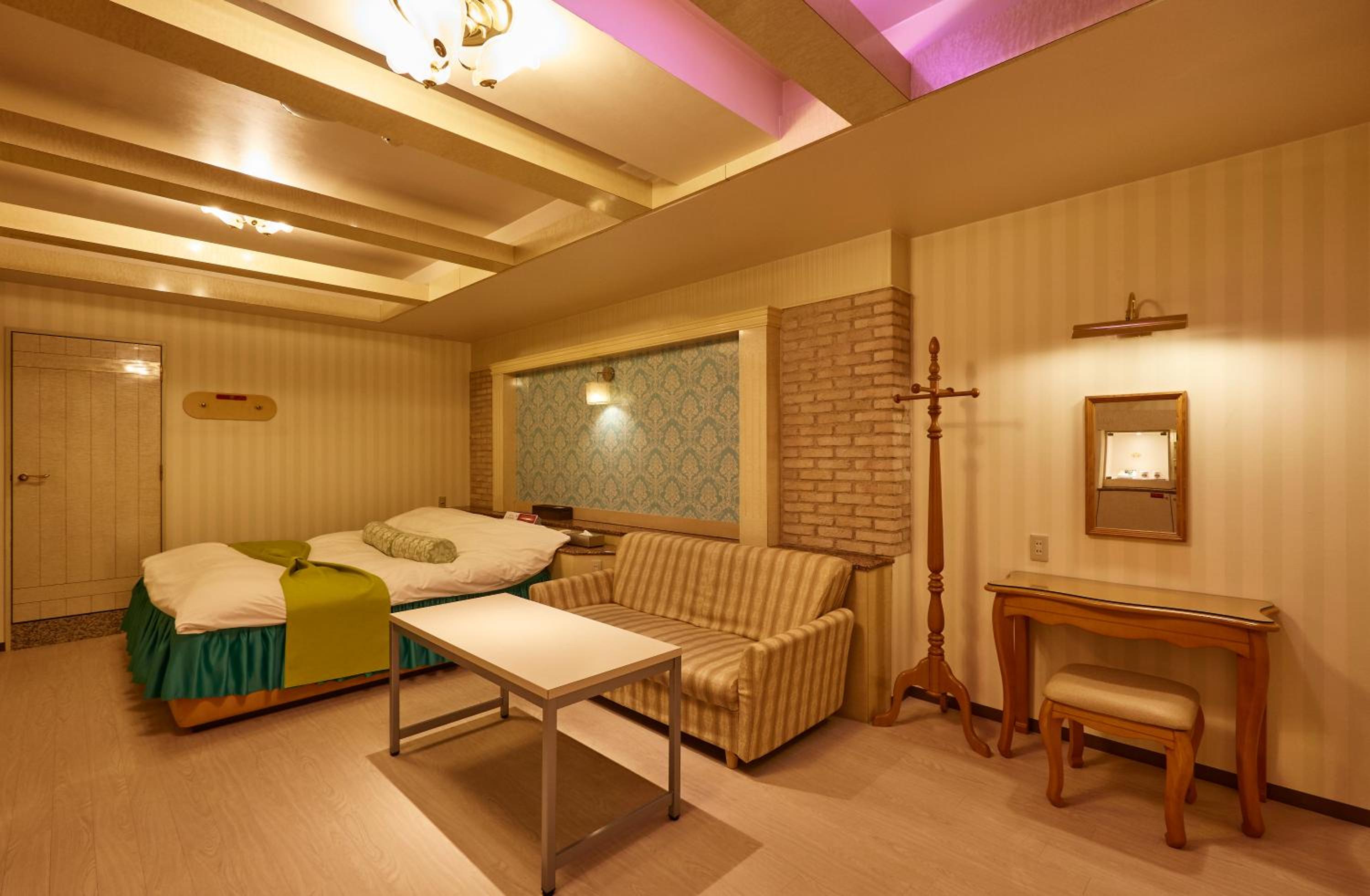 Superior King Room - Photo 1