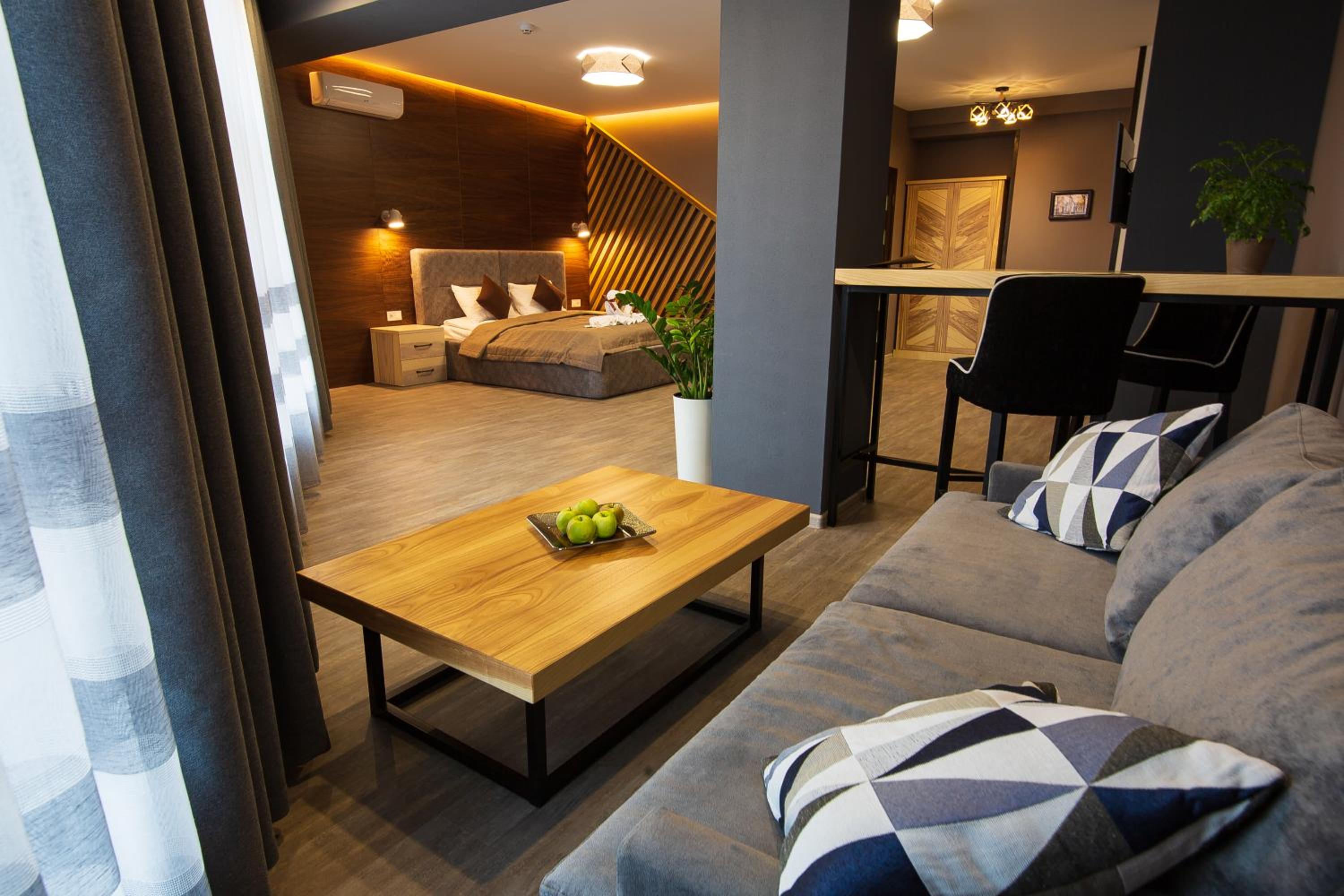 One-Bedroom Suite