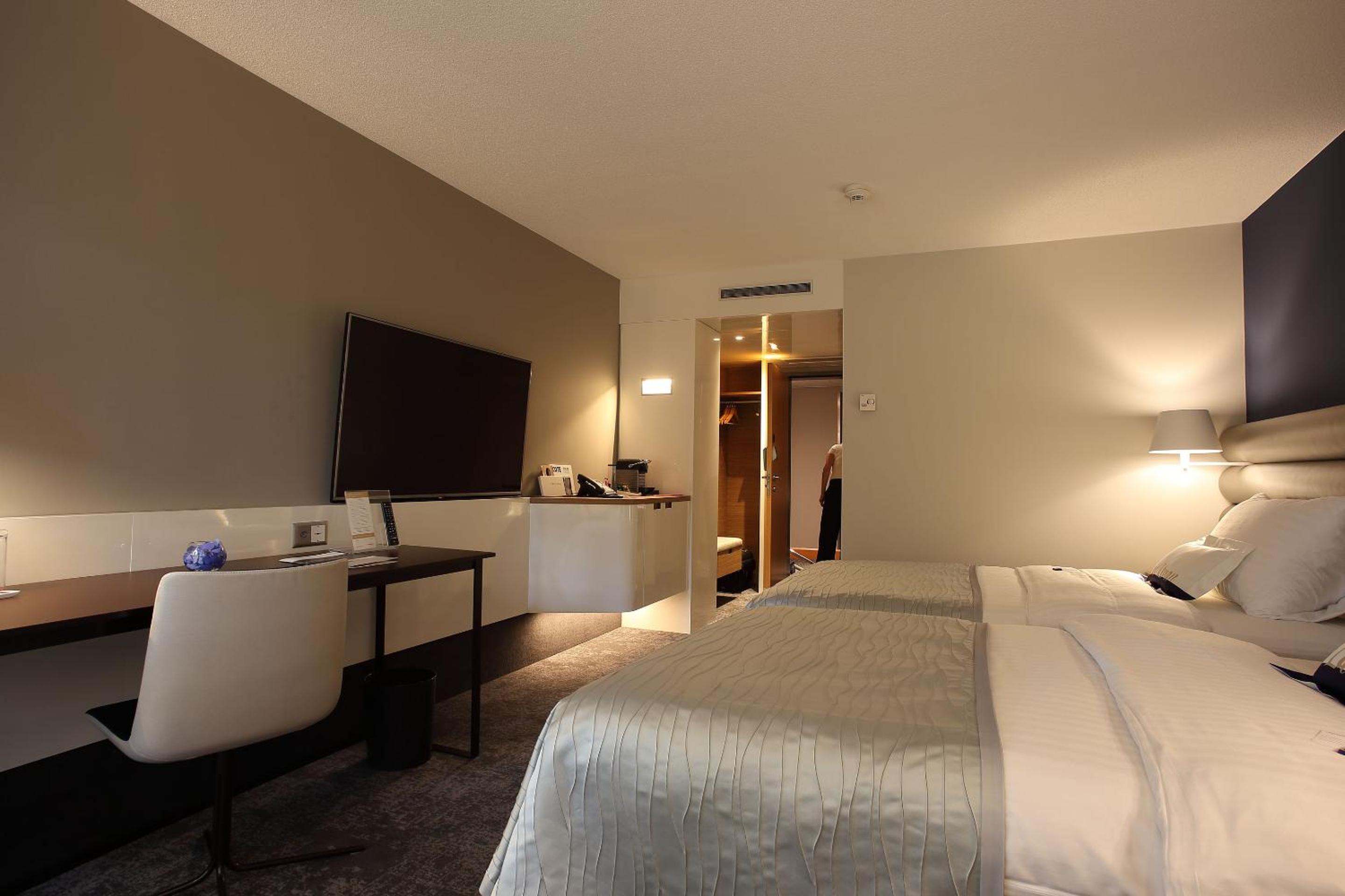 Superior Twin Room - Photo 2