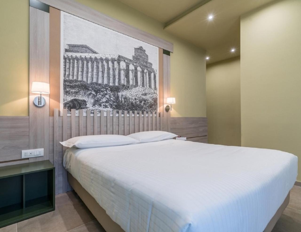 Deluxe Double Room - Photo 15