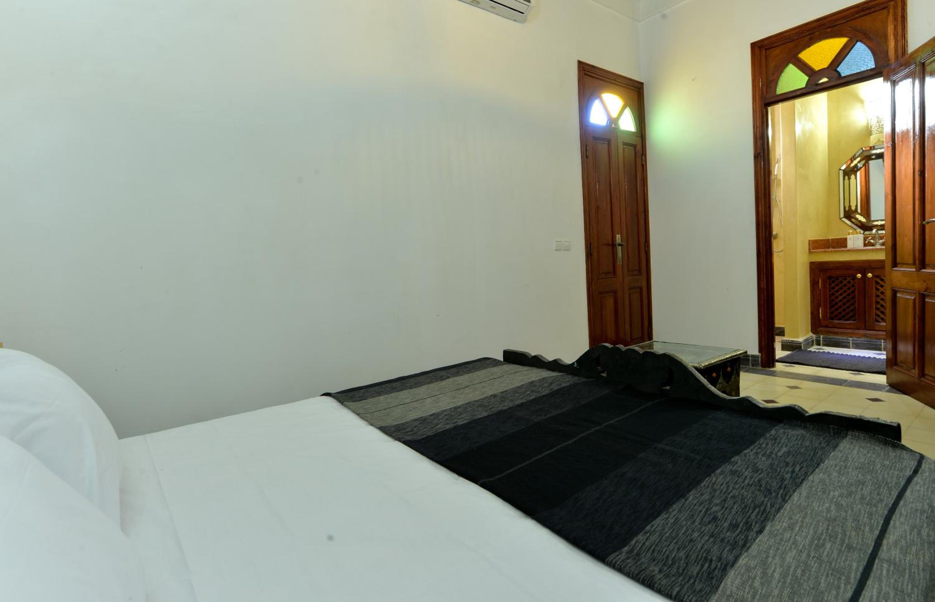 Deluxe Double Room - Photo 7
