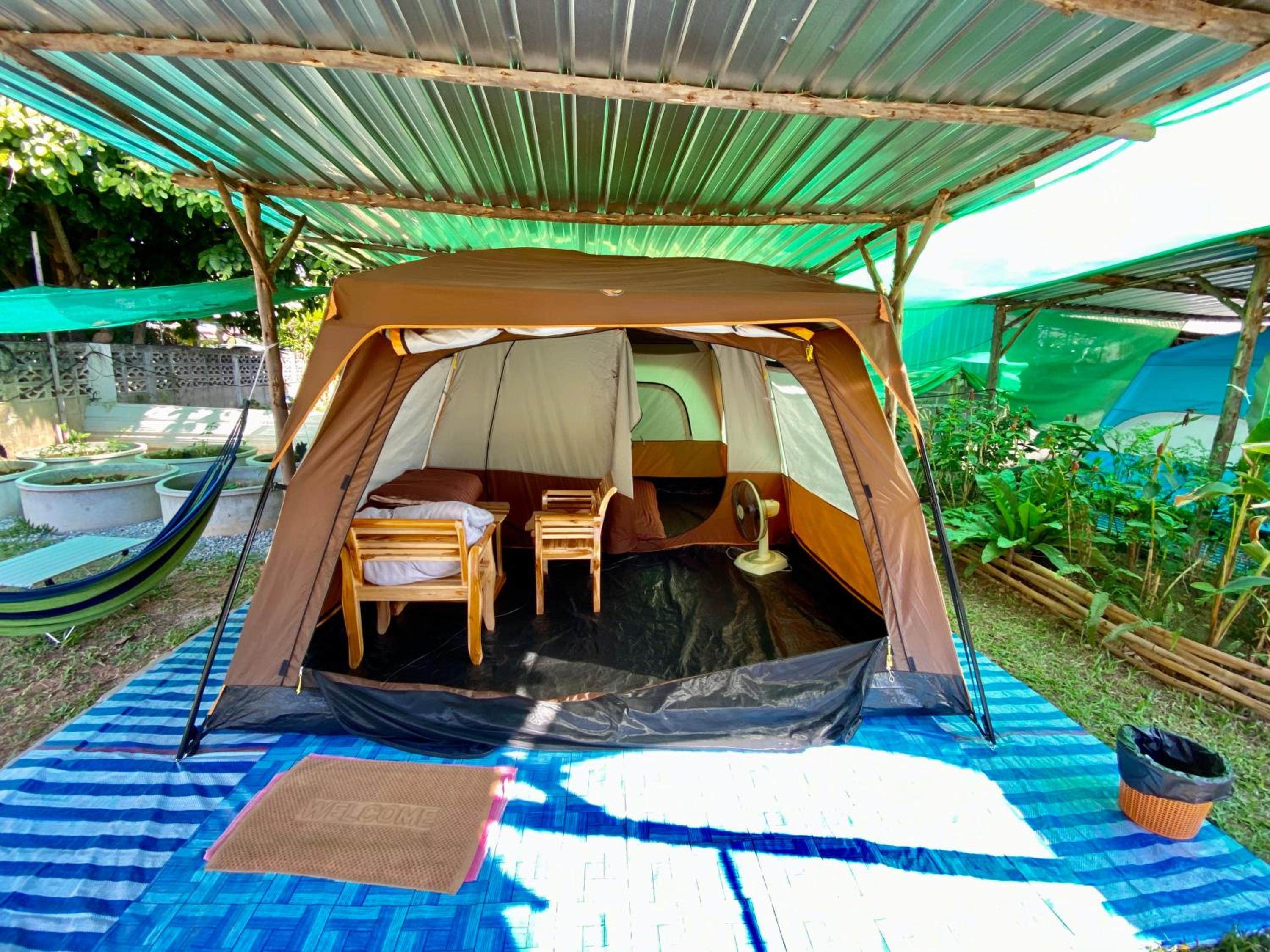 Tent - Photo 2