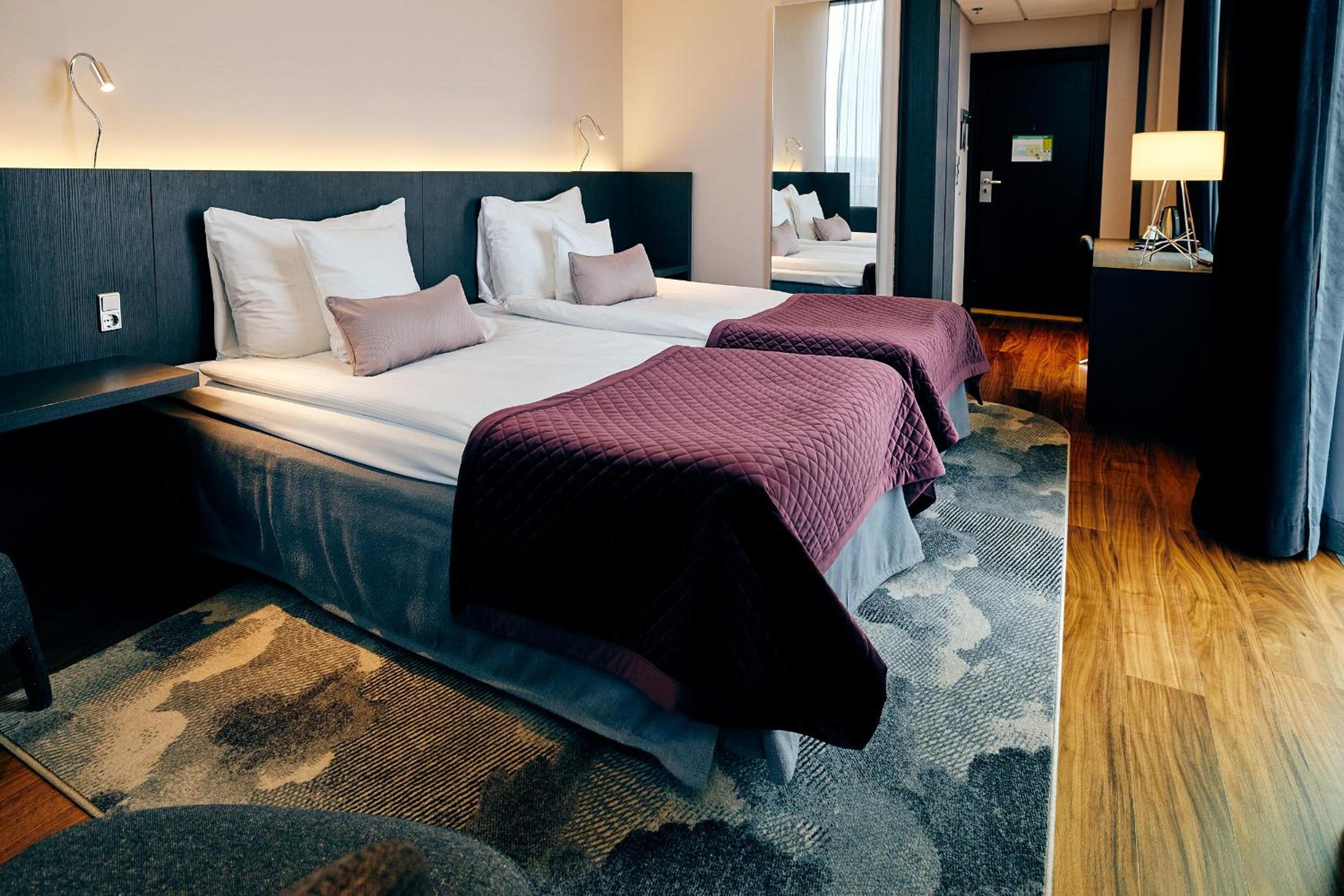 Standard Twin Room - Photo 3