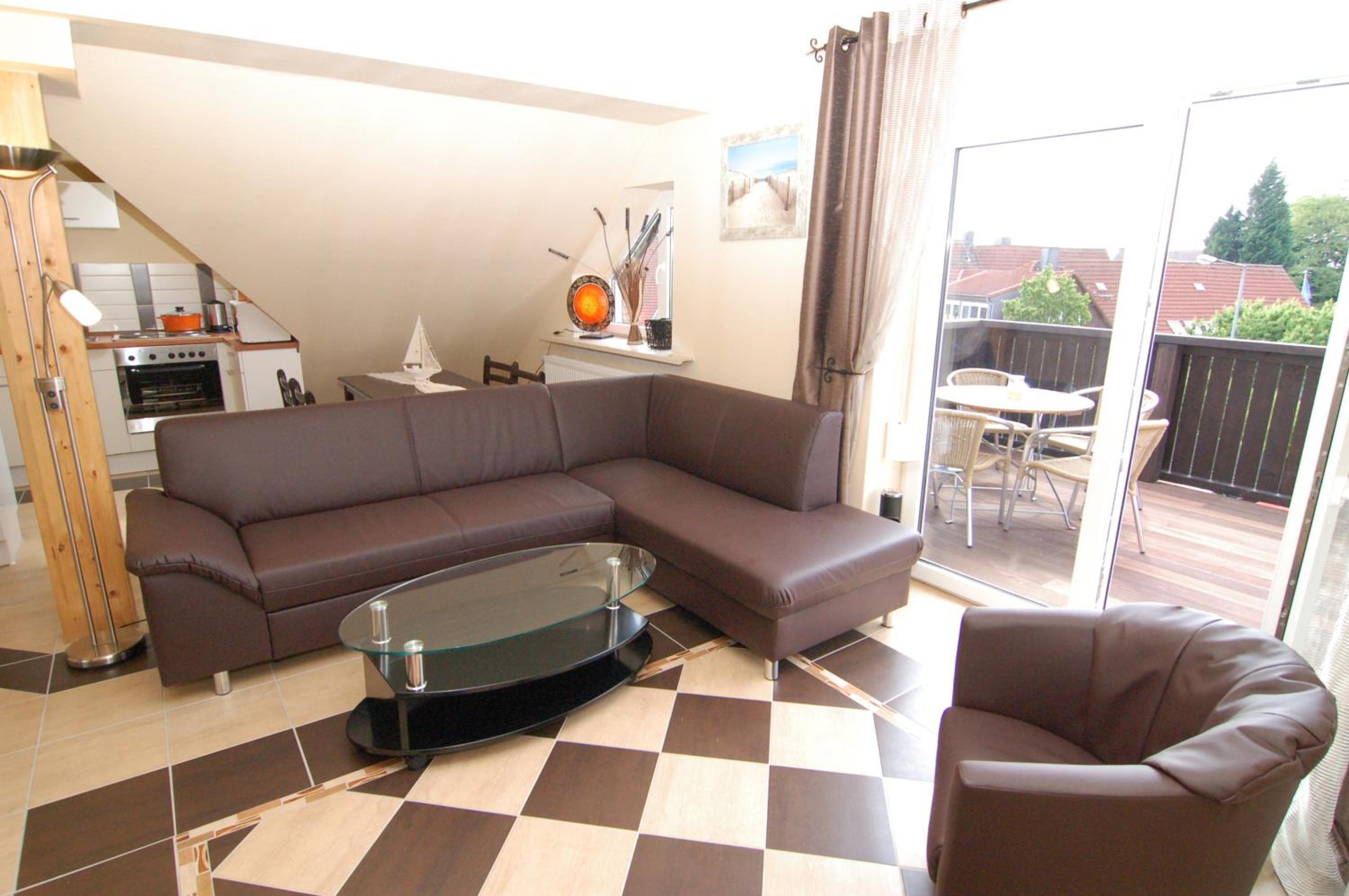 Apartment with Balcony photo 3