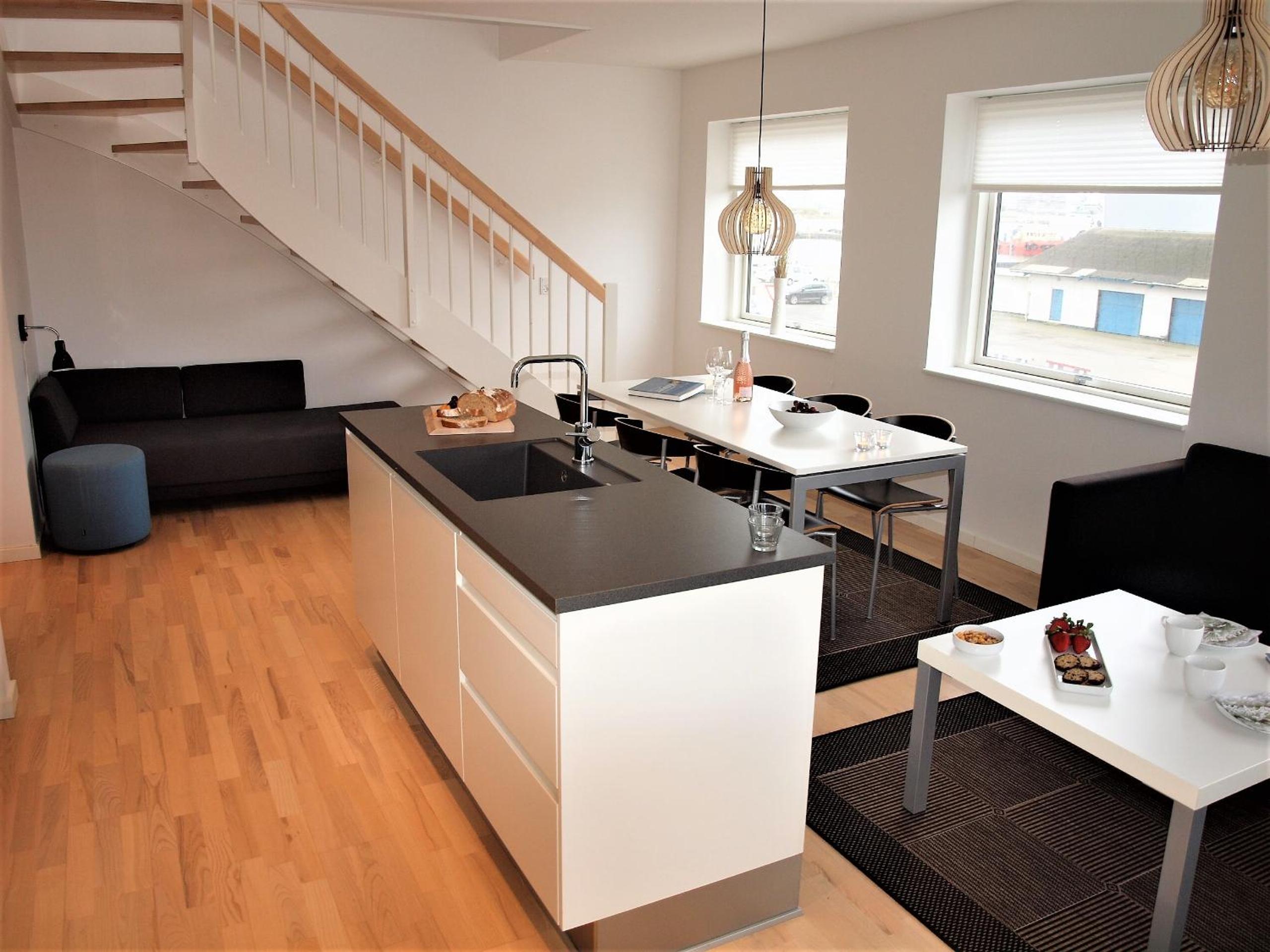 Deluxe Apartment (6 adults) with Terrace photo 3